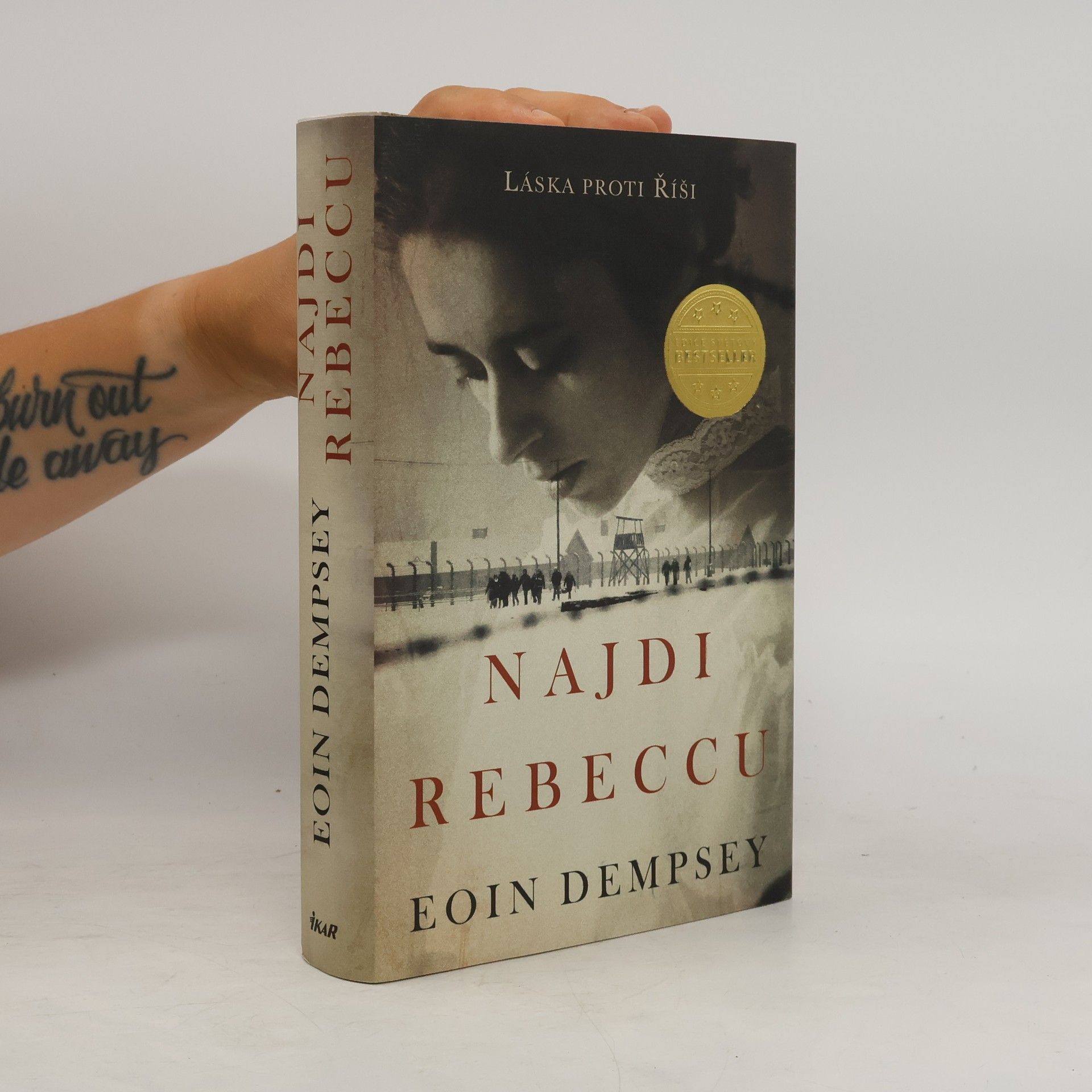 Eoin Dempsey Najdi Rebeccu