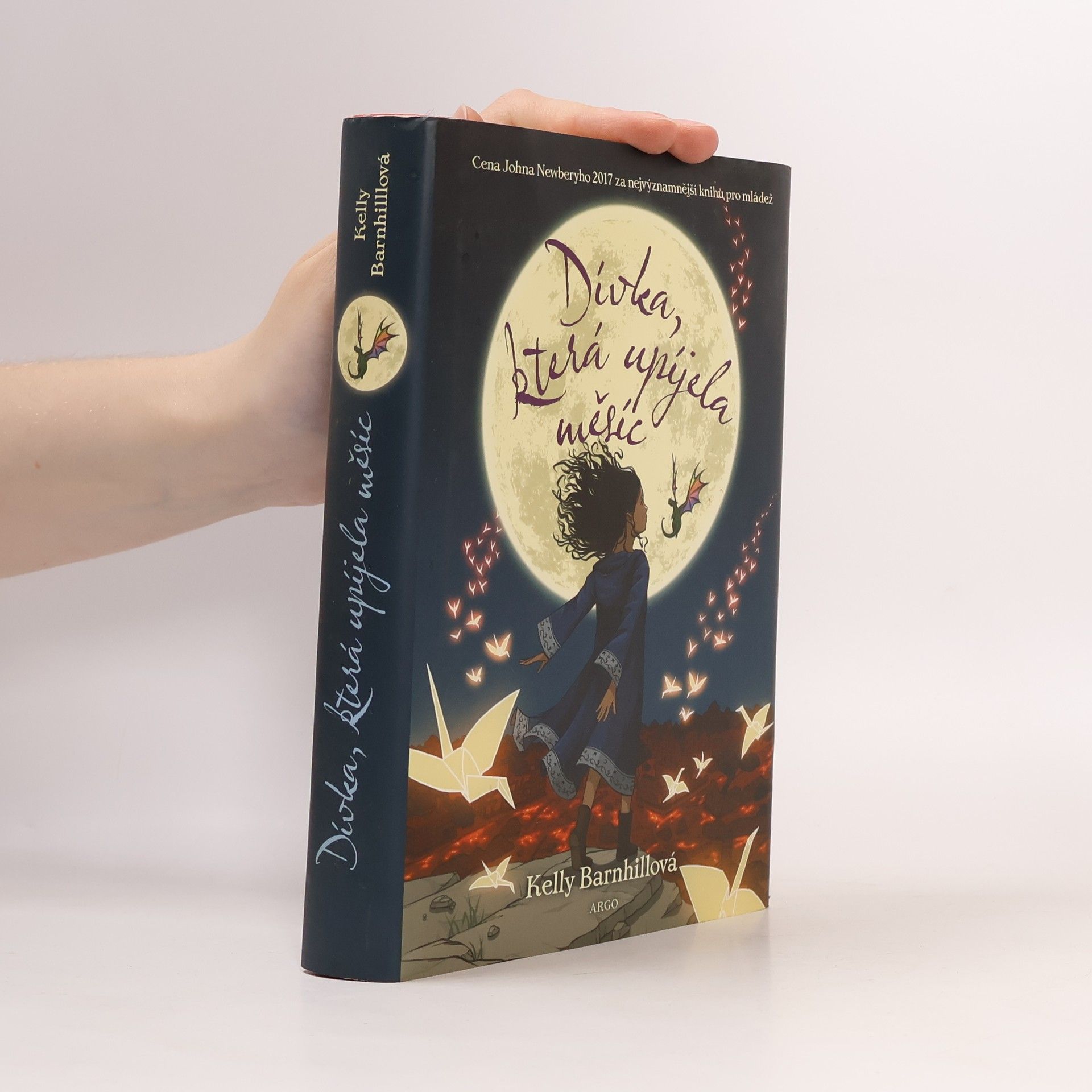 Kelly Barnhill Dívka, která upíjela měsíc