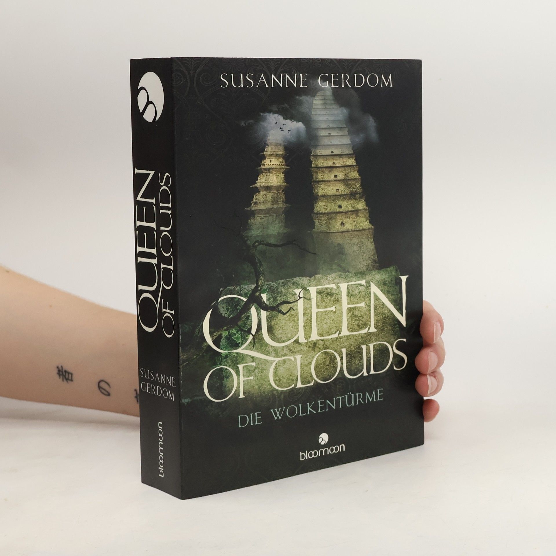 Susanne Gerdom Queen of Clouds - die Wolkentürme