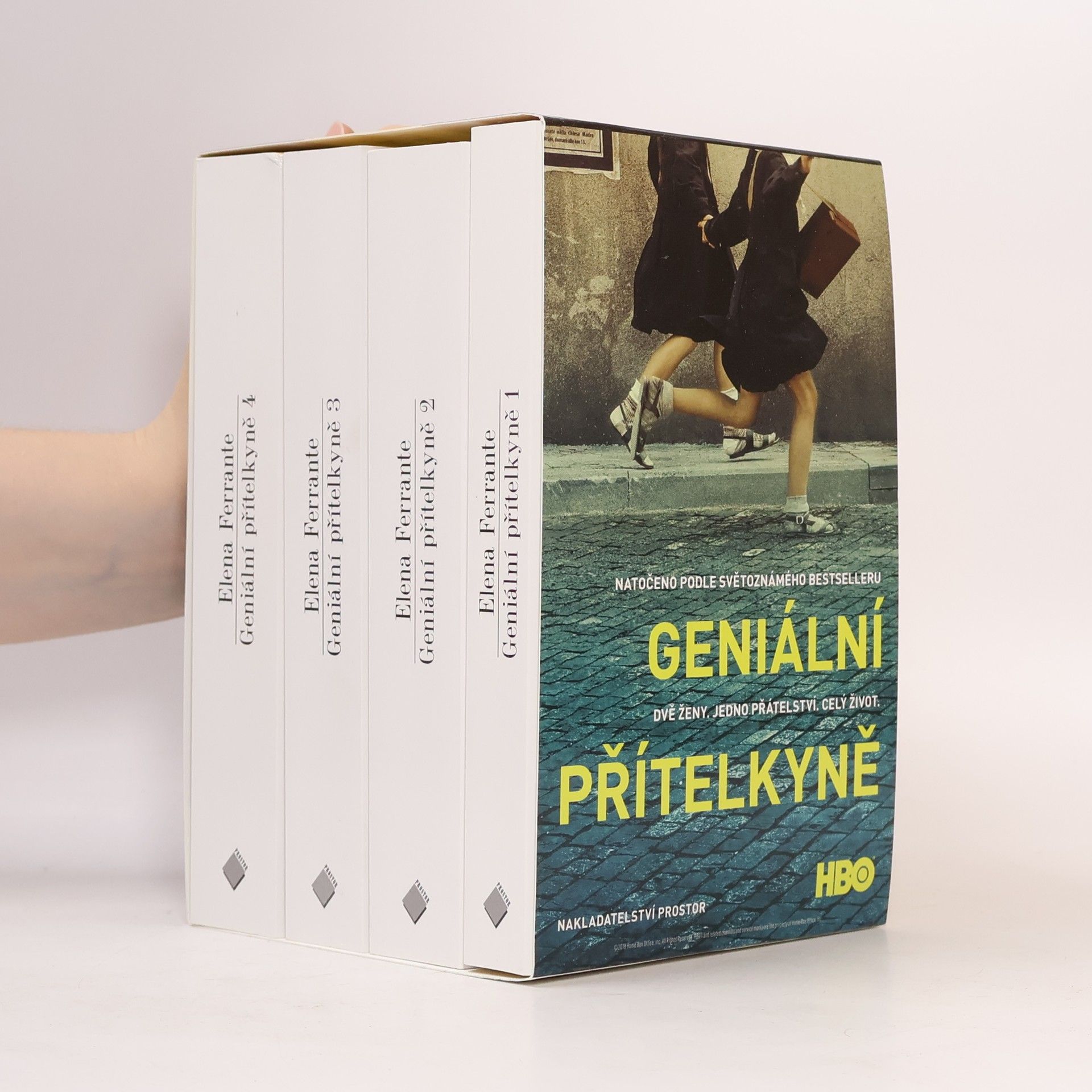 Elena Ferrante Geniální přítelkyně 1.-4. díl