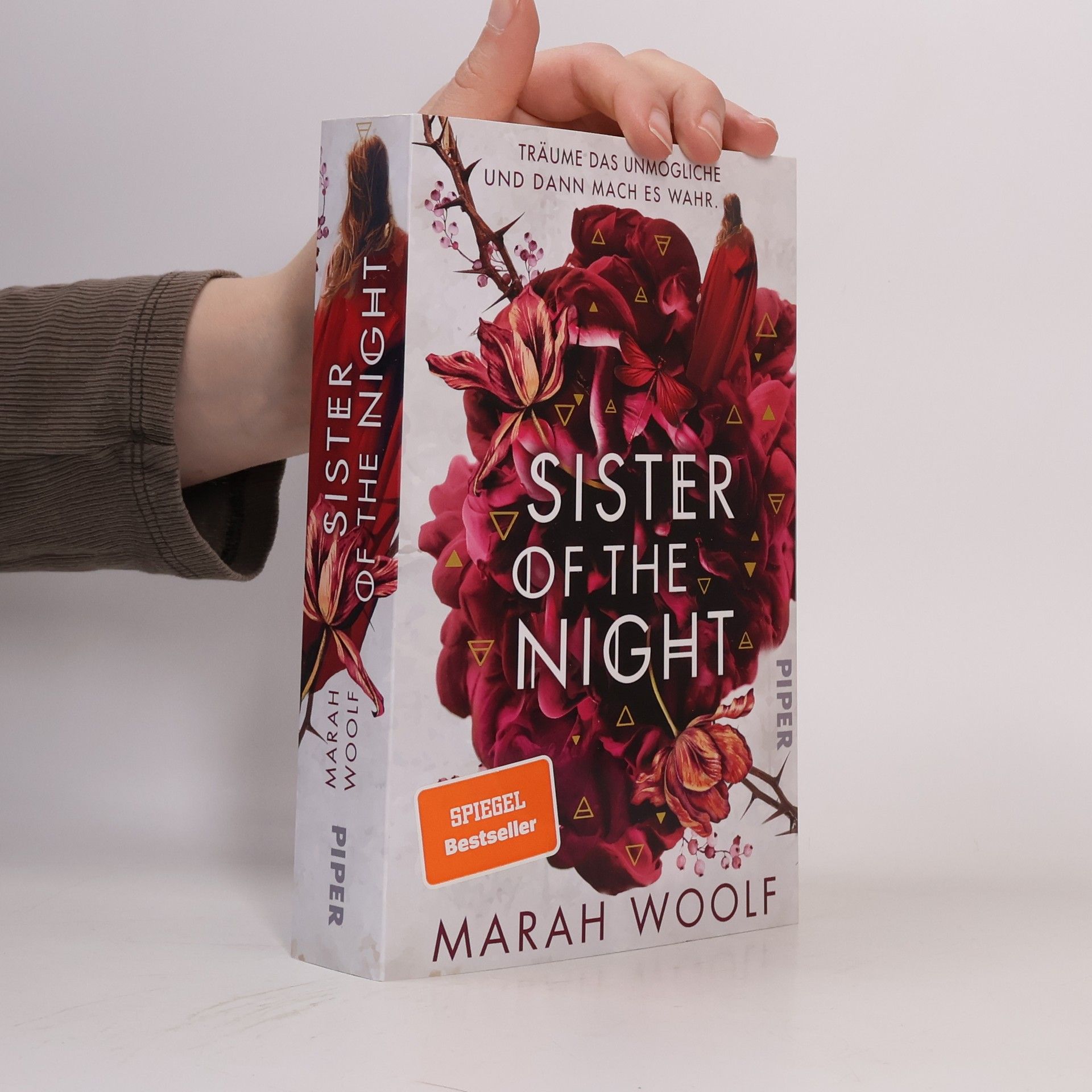 Marah Woolf Sister of the Night