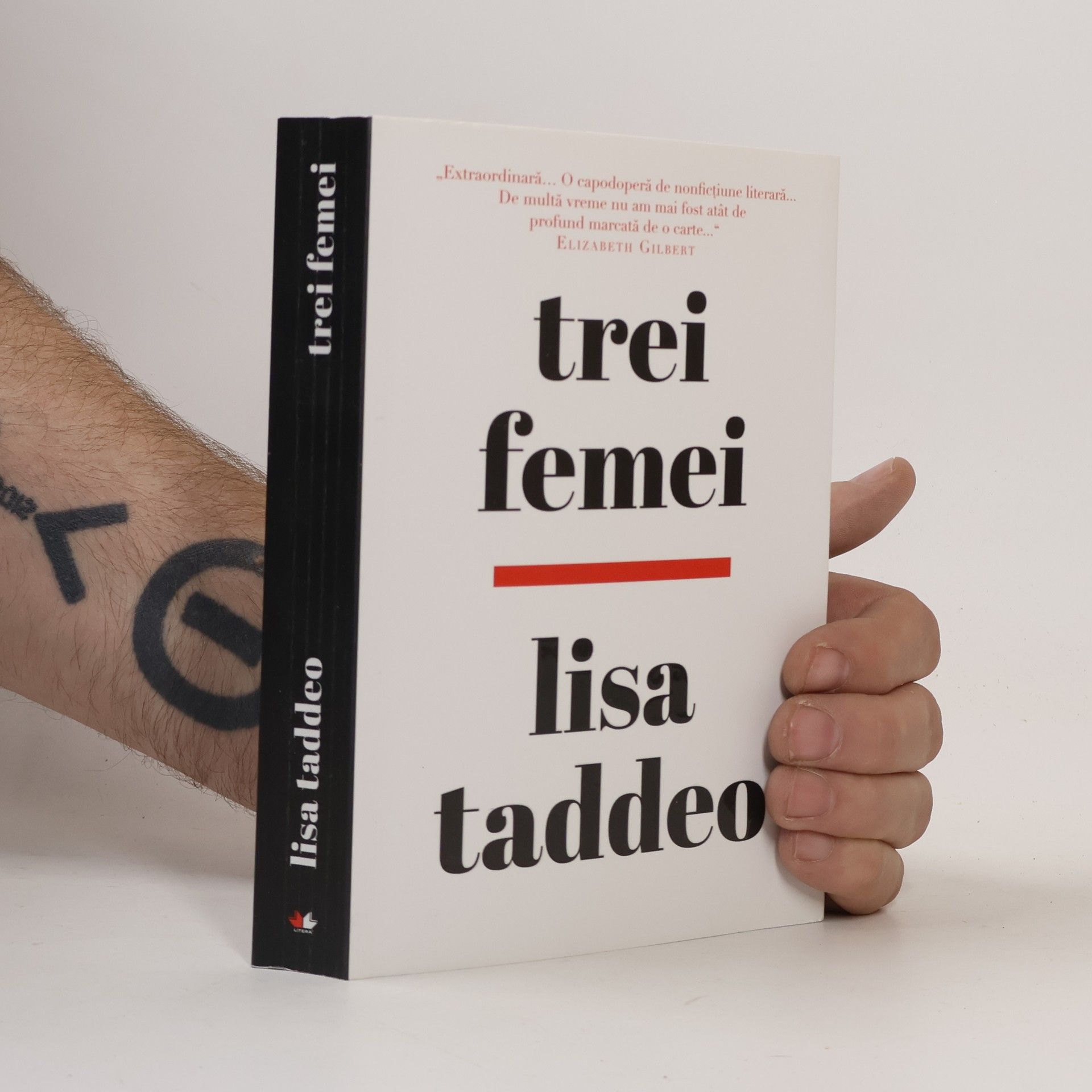 Lisa Taddeo Trei femei
