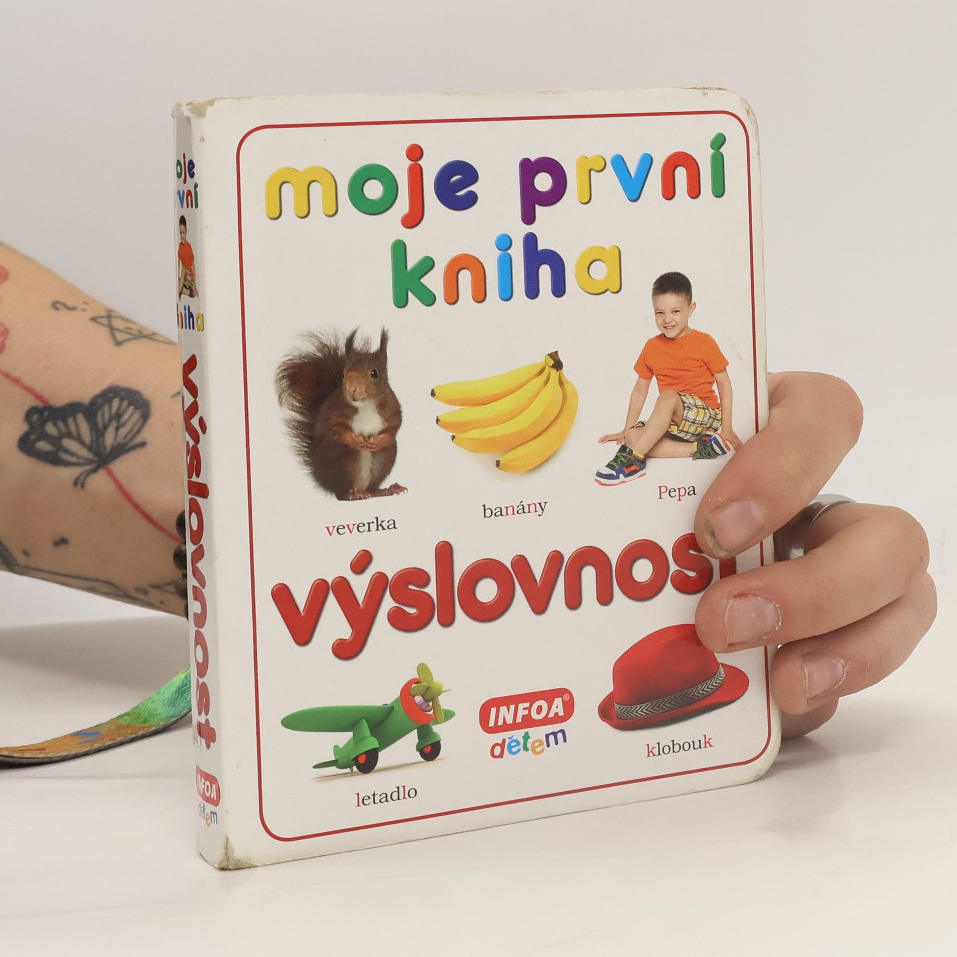 Výslovnost : moje první kniha