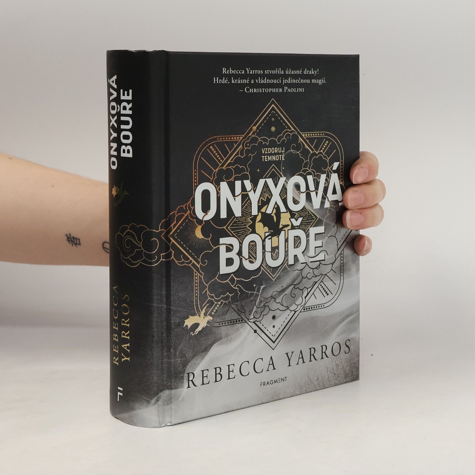 Rebecca Yarros Onyxová bouře