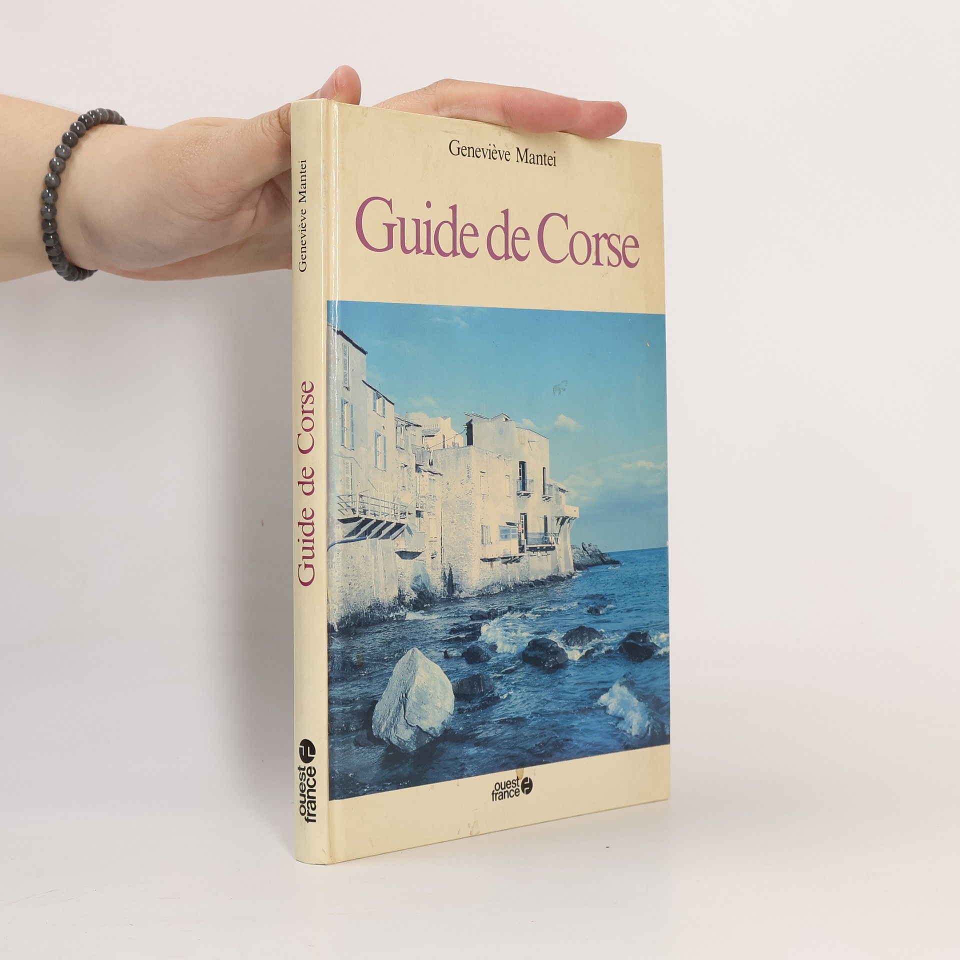 Geneviève Mantei  Guide de Corse