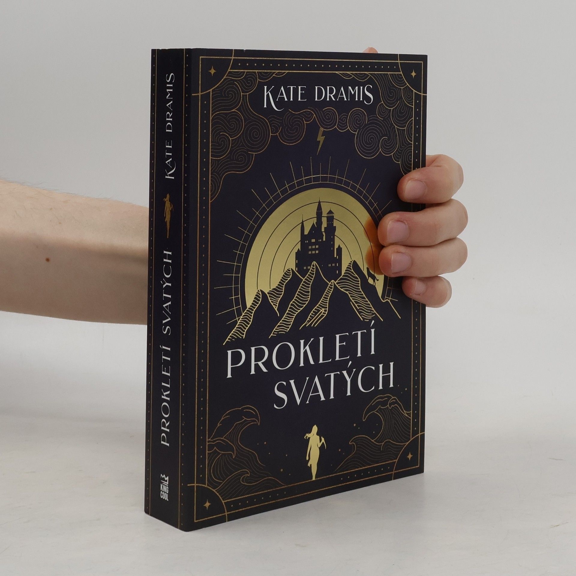 Kate Dramis Prokletí svatých