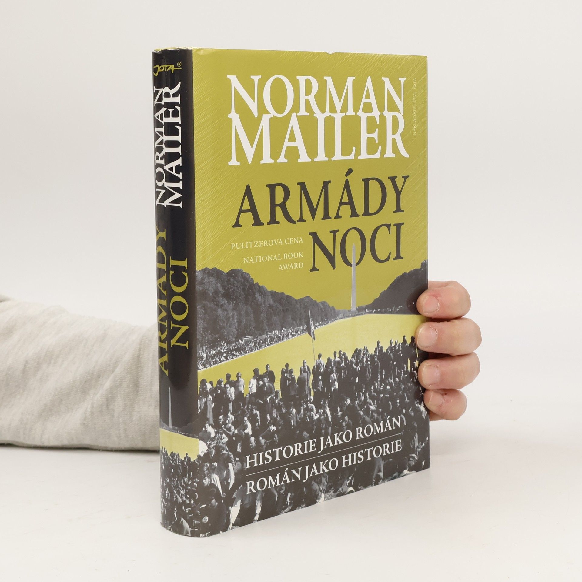 Norman Mailer Armády noci
