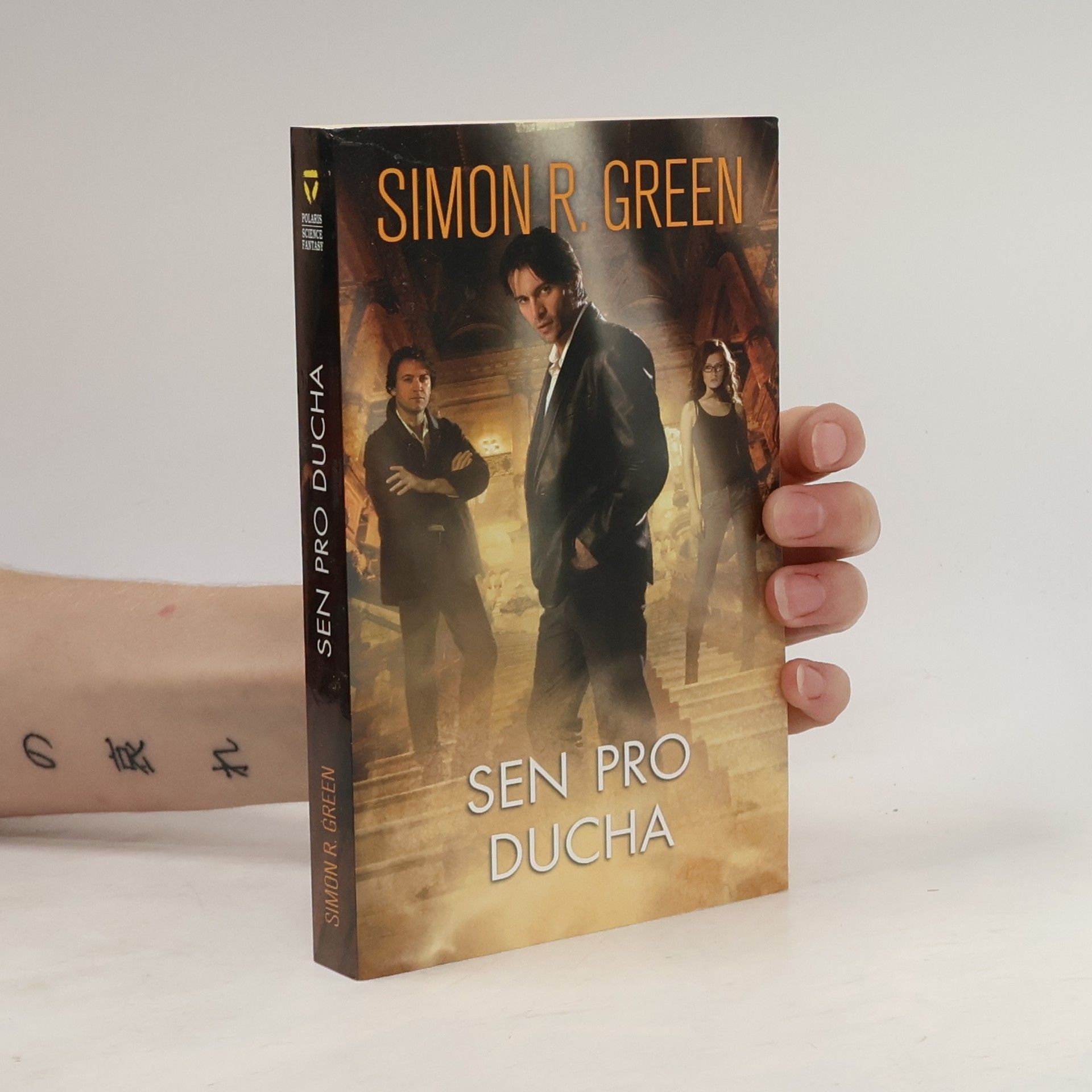Simon R. Green Sen pro ducha