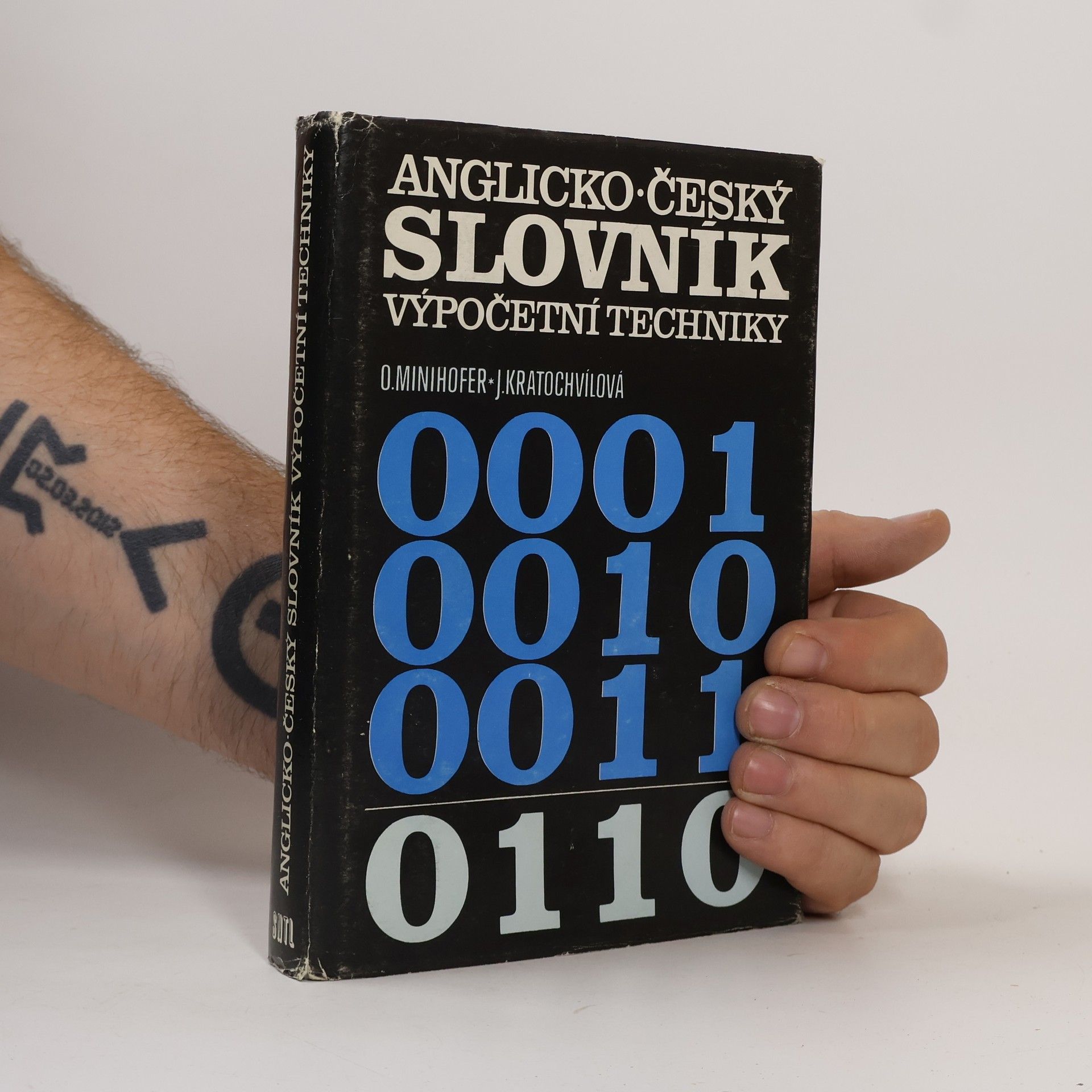 O. Minihofer Česko-anglický slovník výpočetní techniky