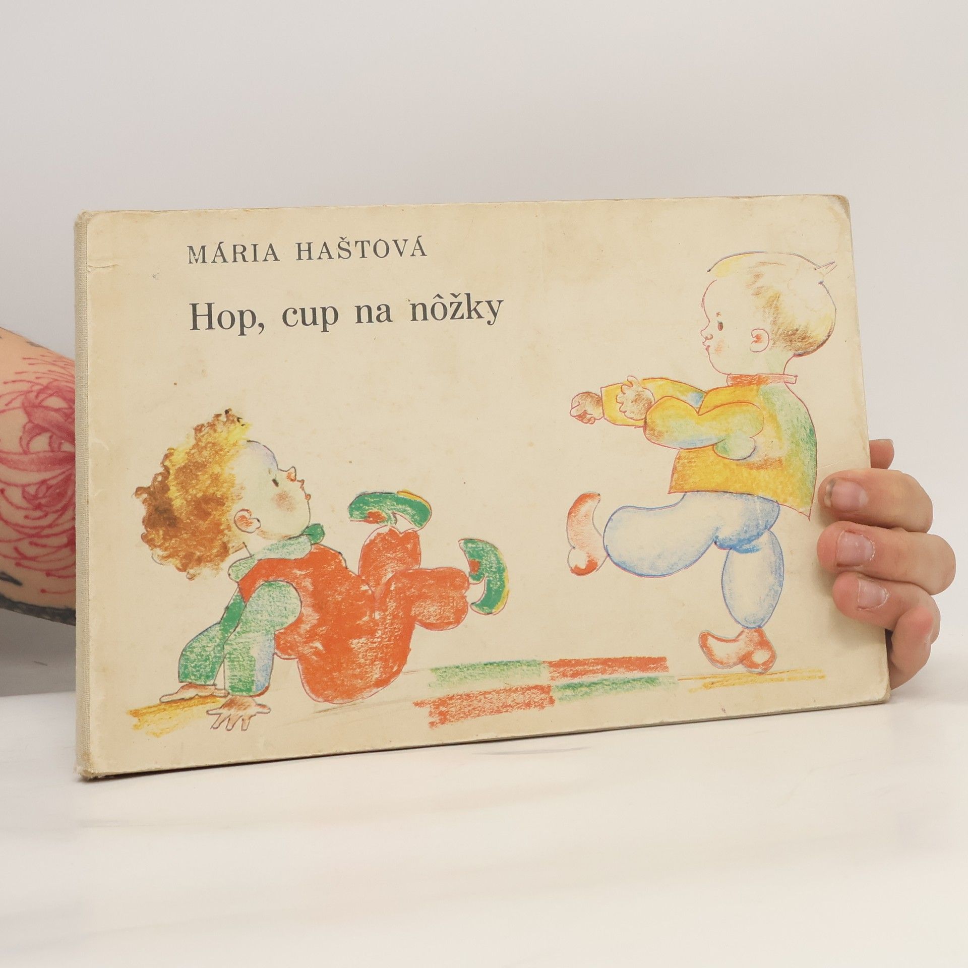 Mária Haštová Hop, cup na nôžky