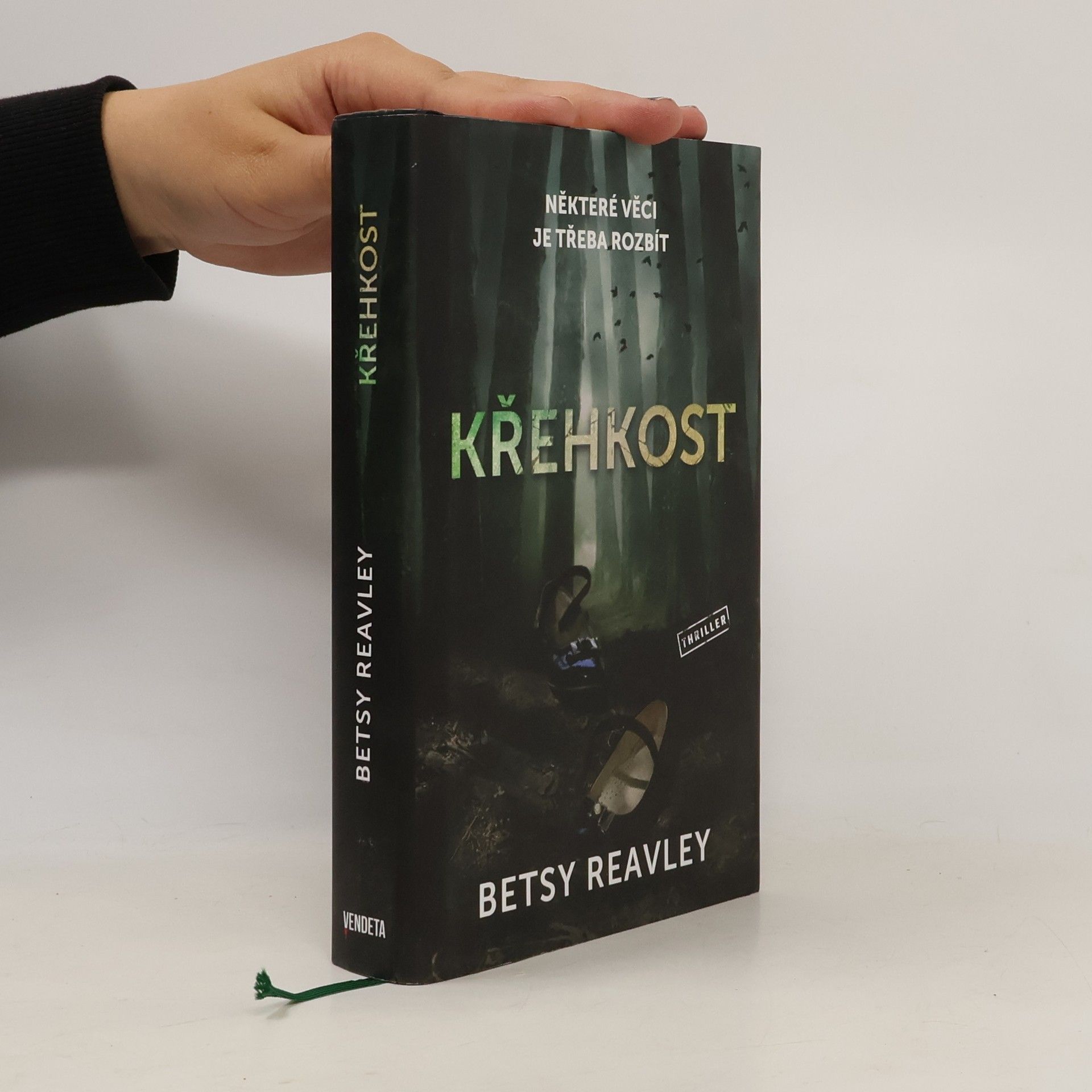 Betsy Reavley Křehkost