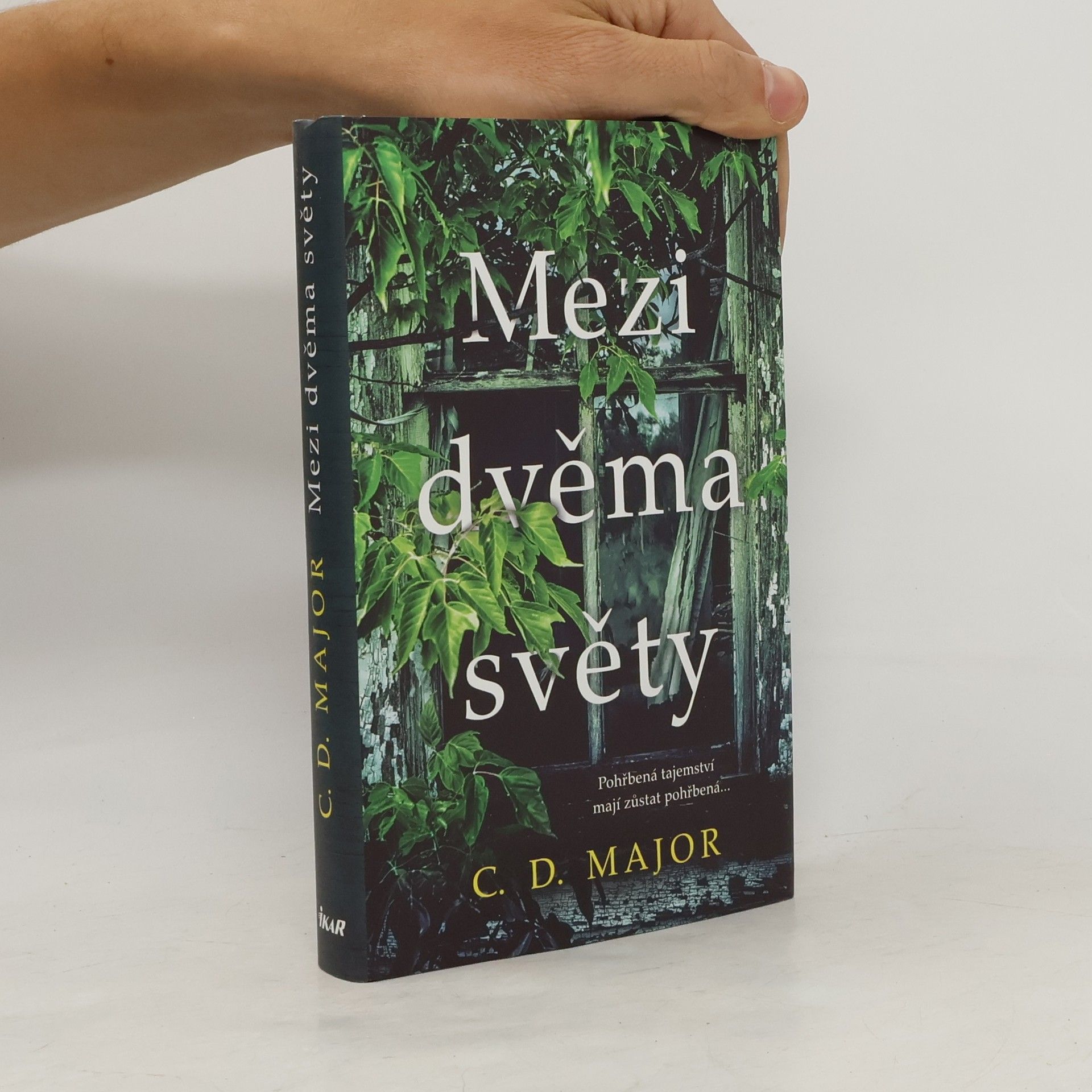 C. D. Major Mezi dvěma světy