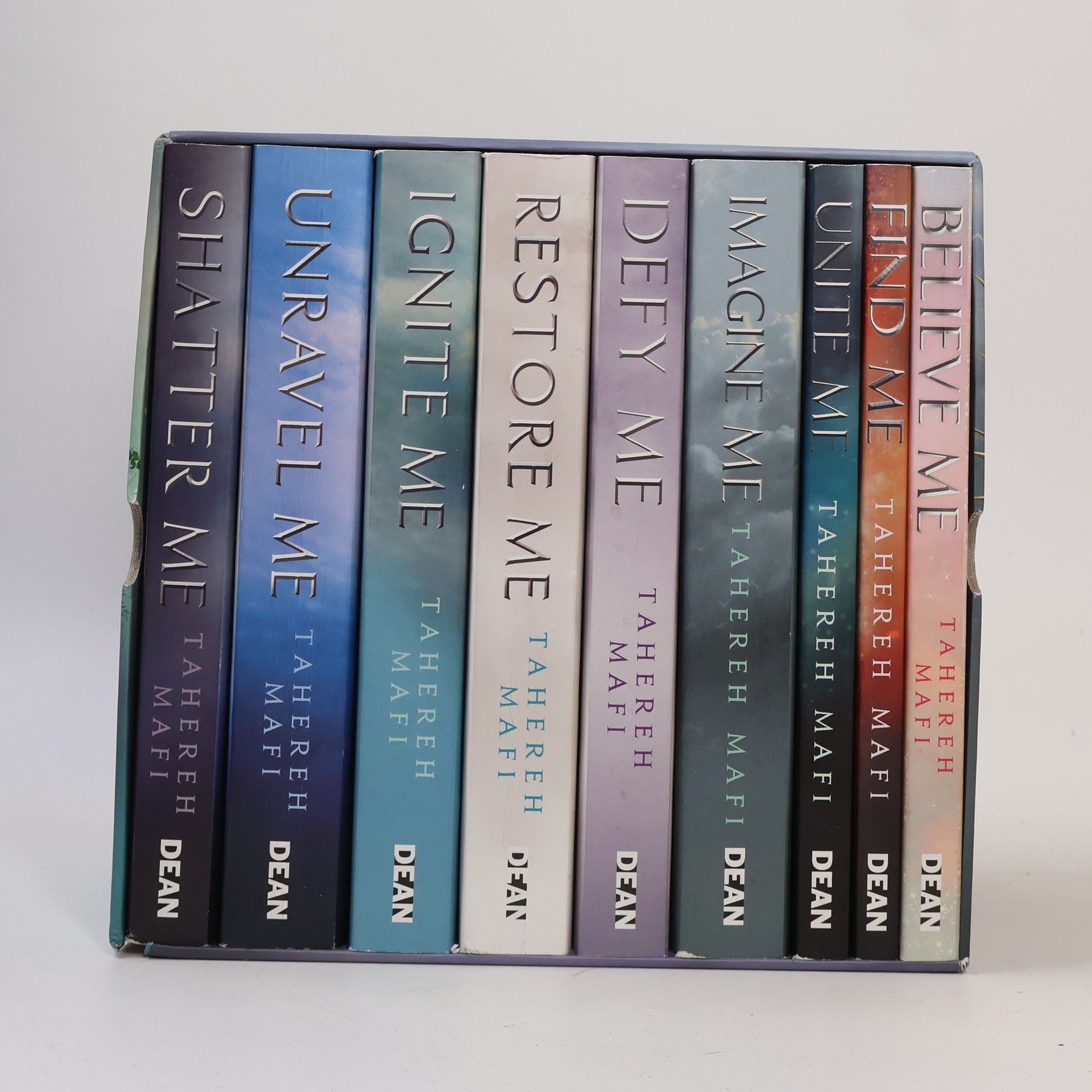 Тагере Мафі Shatter Me X9 Book Set