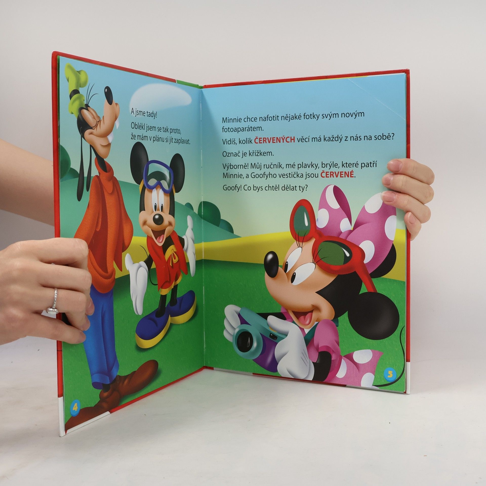 Kolektív autorov Mickeyho Klubík. Hraj si a uč se s Mickey Mousem 3. Červená!