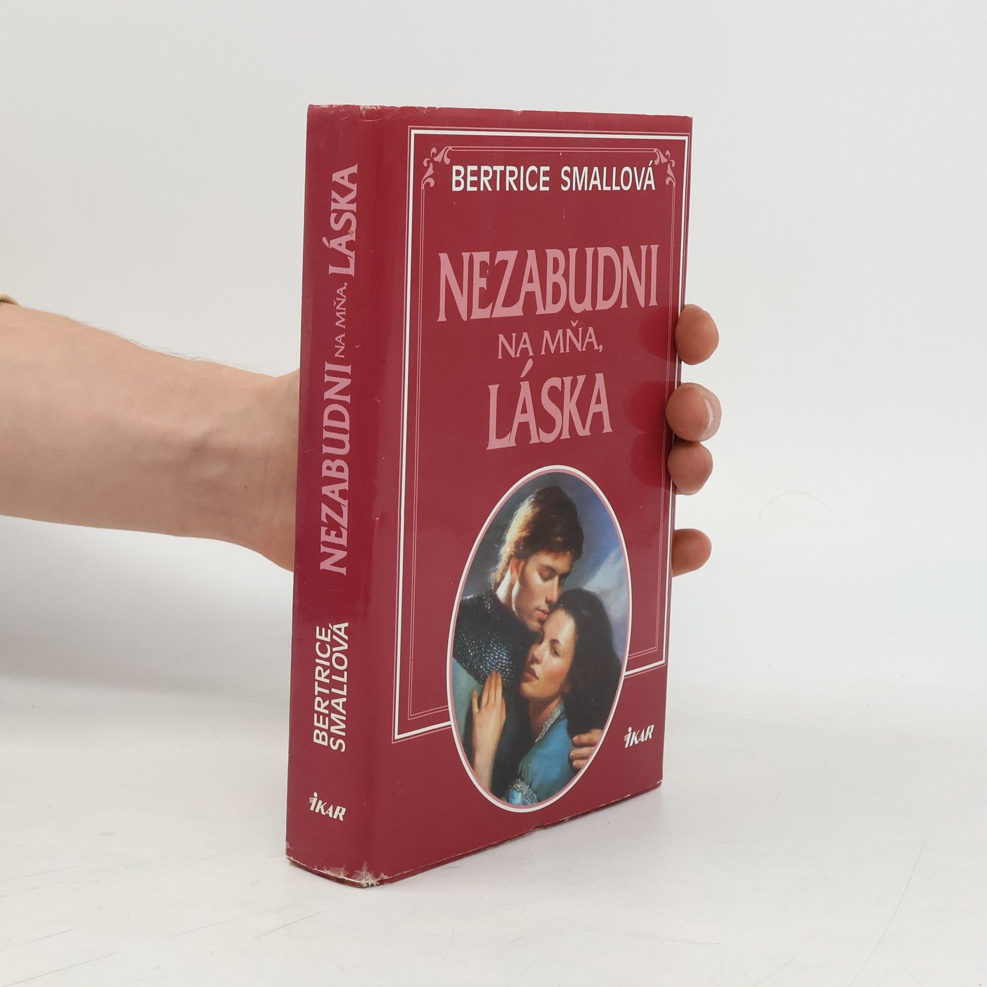 Bertrice Small Nezabudni na mňa, láska
