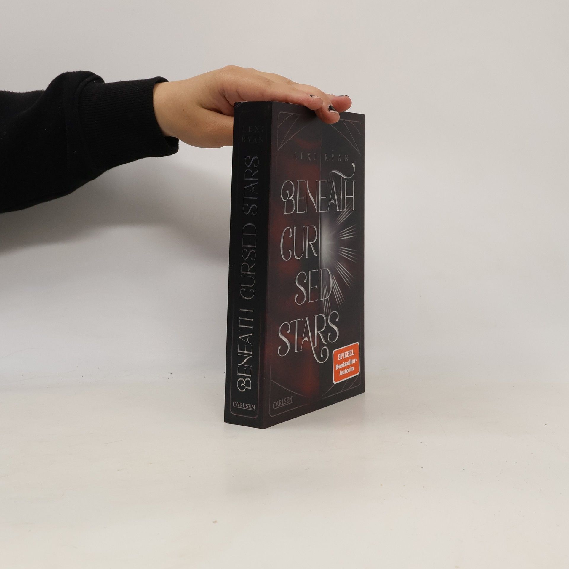 Lexi Ryan Beneath Cursed Stars Bd.1