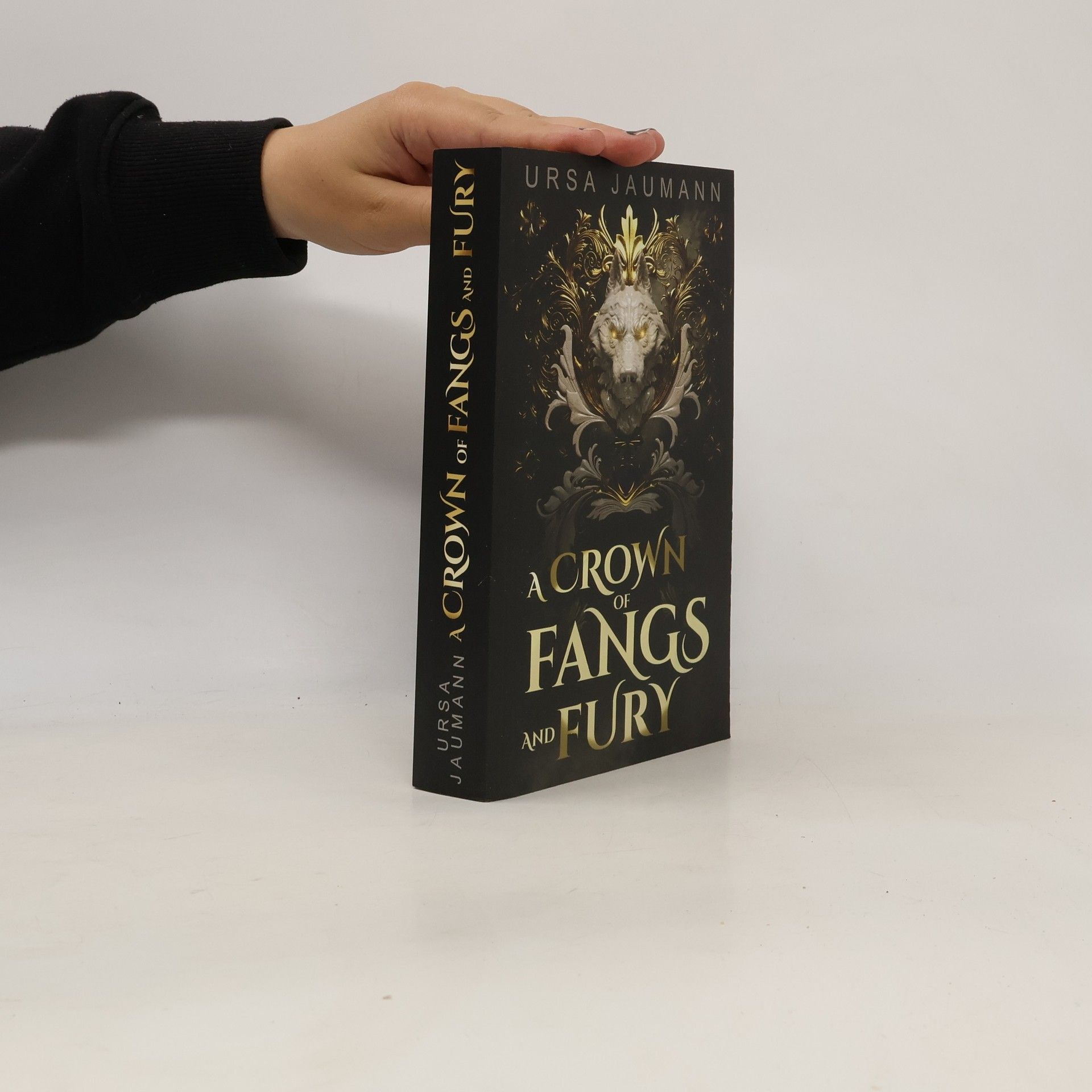 Ursa Jaumann A Crown of Fangs and Fury