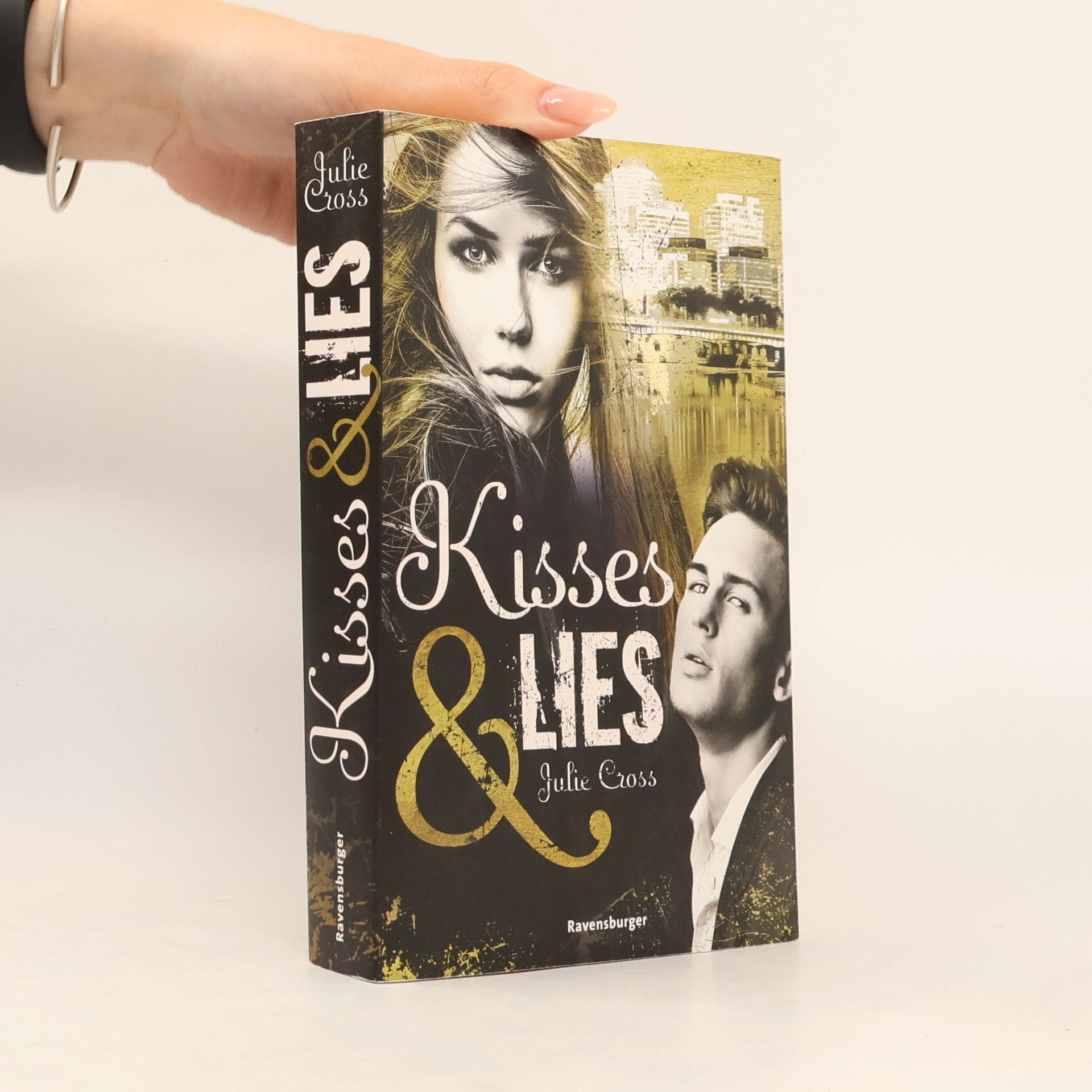 Juliet Cross Kisses & lies