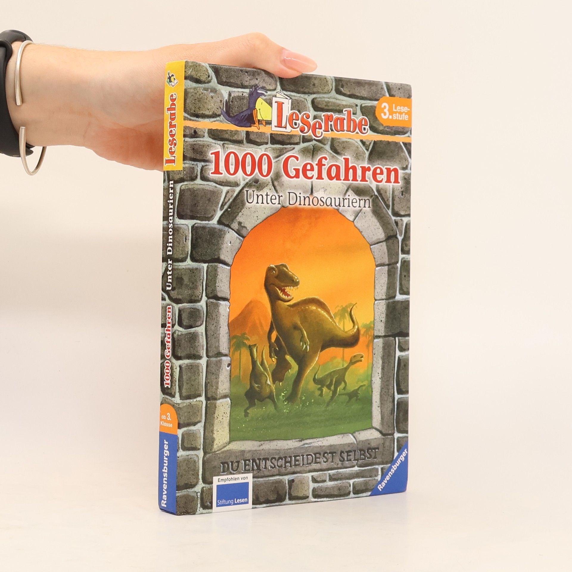 Miriam Margraf 1000 Gefahren - unter Dinosauriern