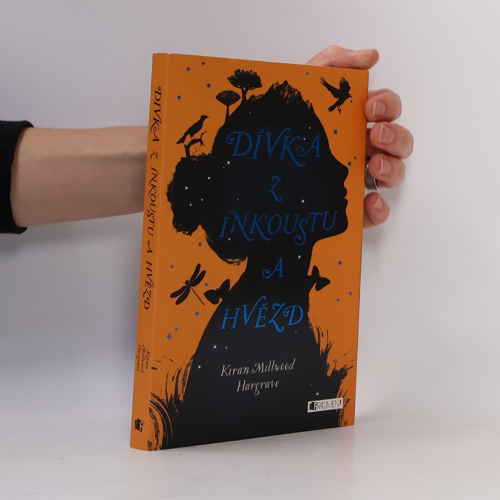 Kiran Millwood Hargrave Dívka z inkoustu a hvězd