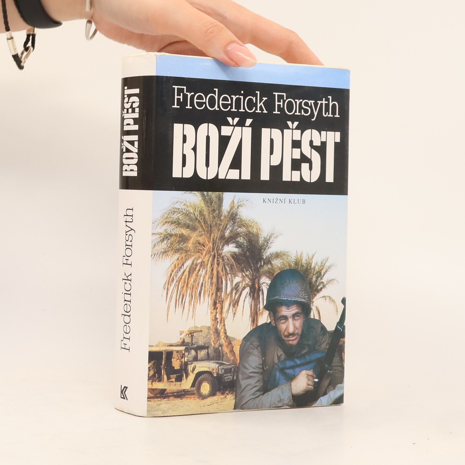 Frederick Forsyth Boží pěst