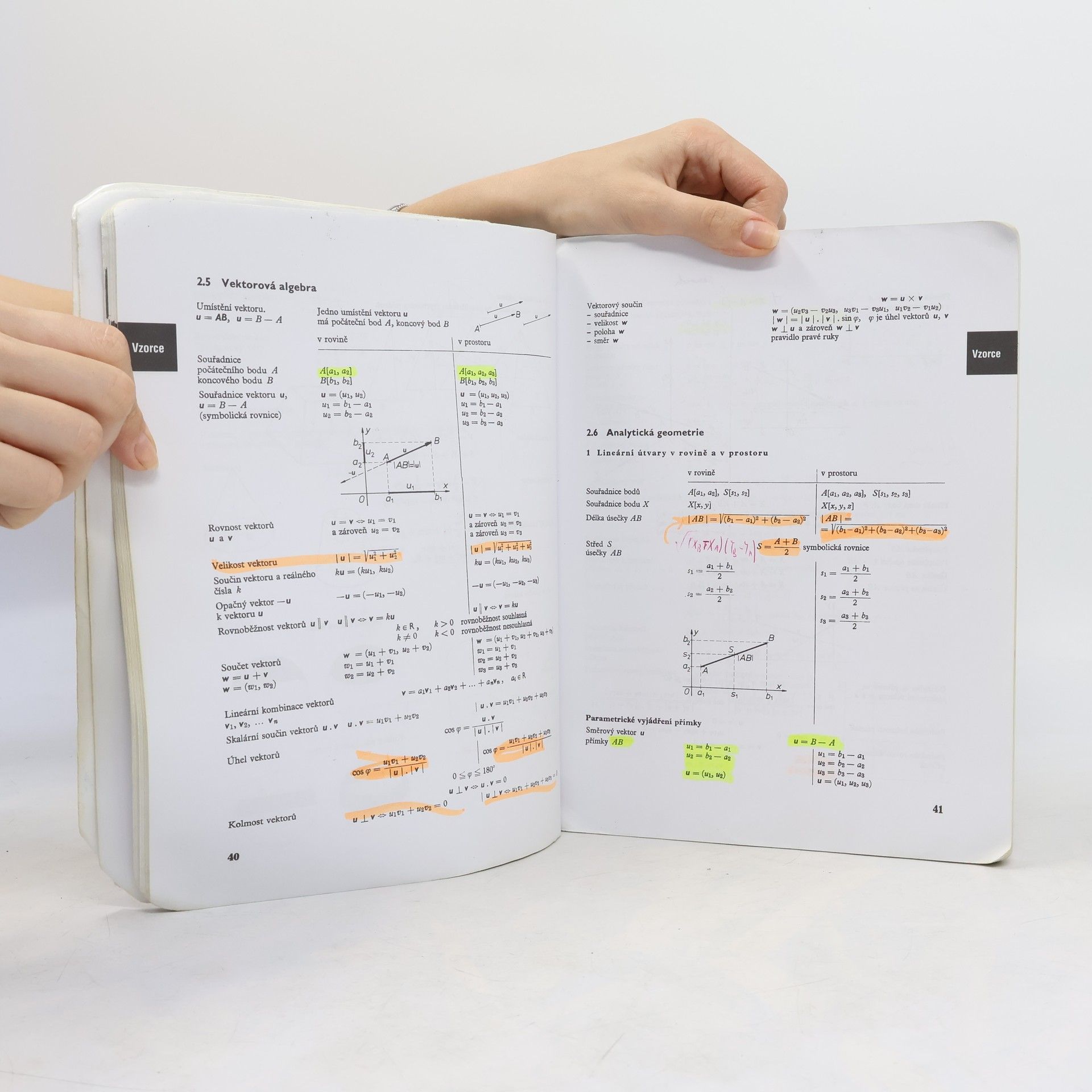 Autorenkollektiv Matematické, fyzikální a chemické tabulky pro střední školy