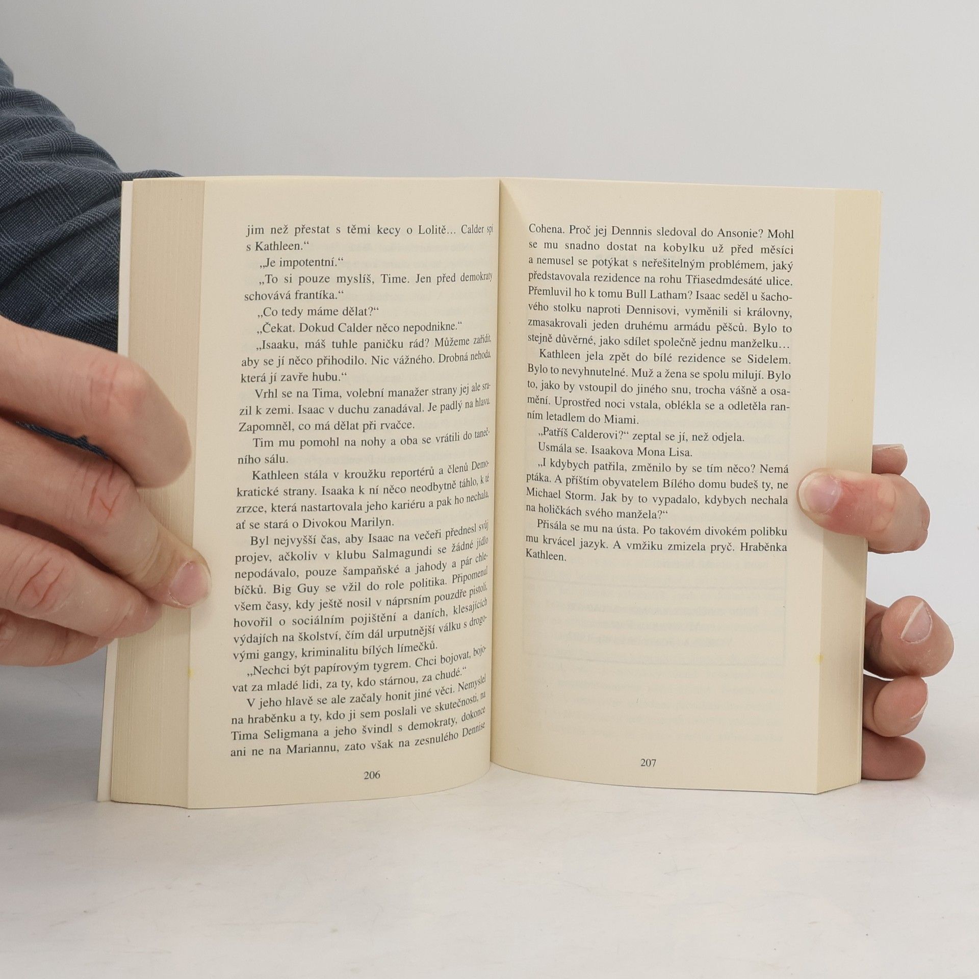 Autorenkollektiv Podvodník a jiné povídky: Výbor osmnácti detektivních povídek