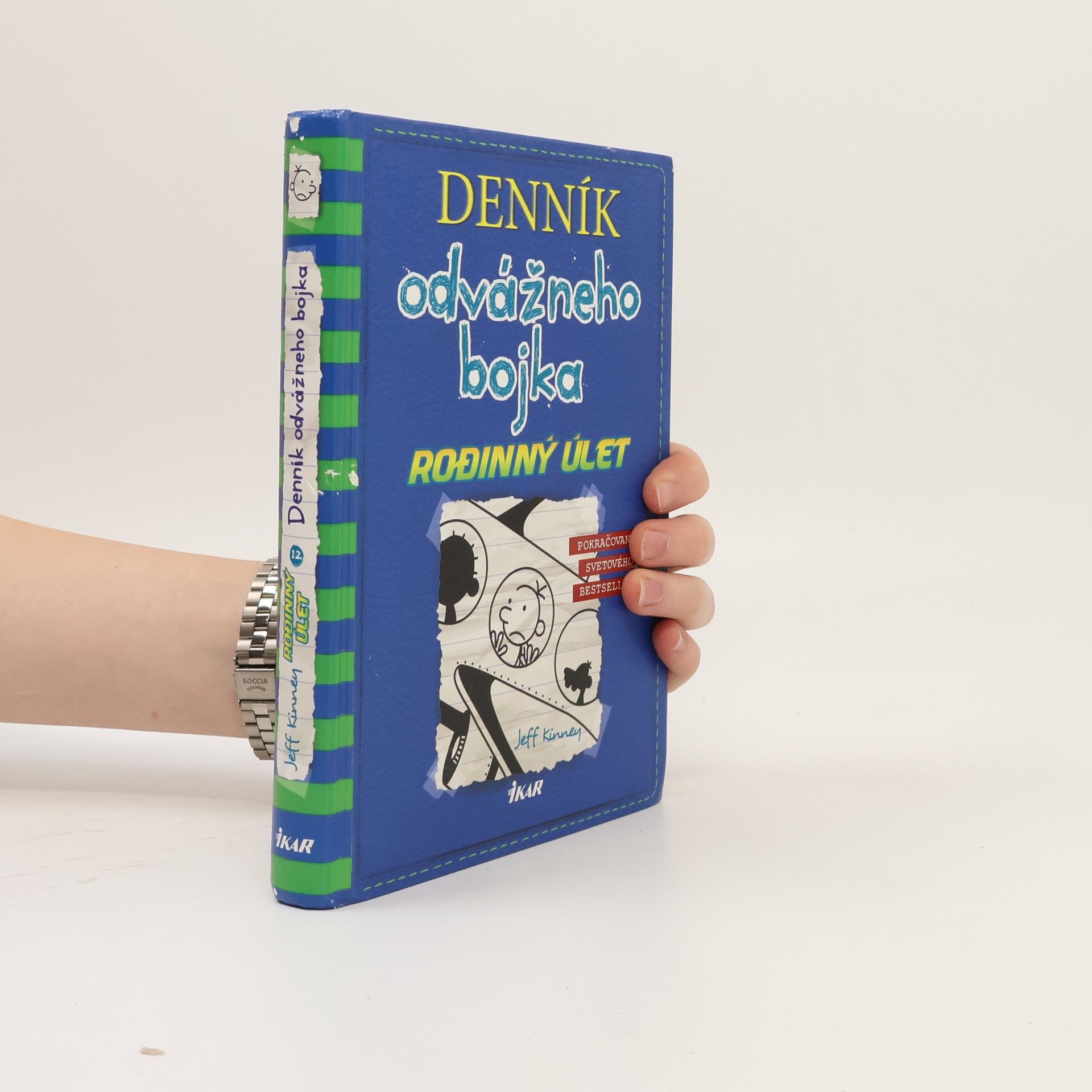 Jeff Kinney Denník odvážneho bojka 12. Rodinný úlet