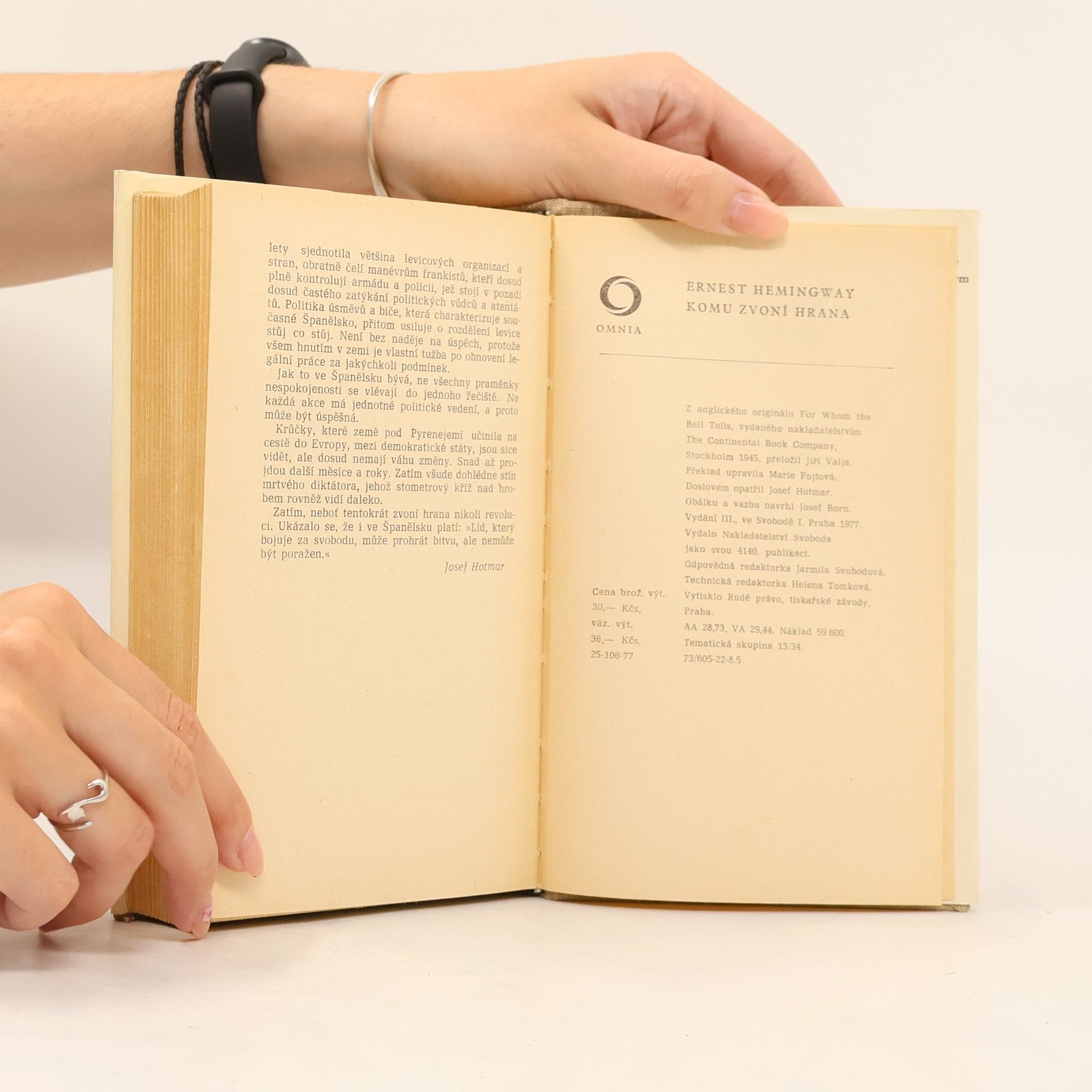 Ernest Hemingway Komu zvoní hrana