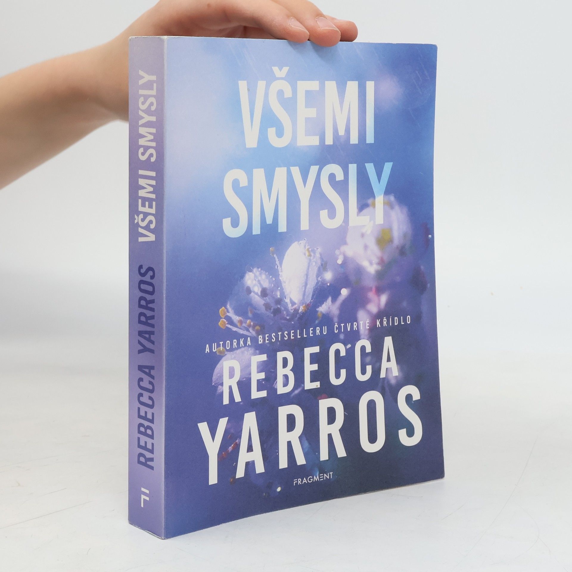 Rebecca Yarros Všemi smysly
