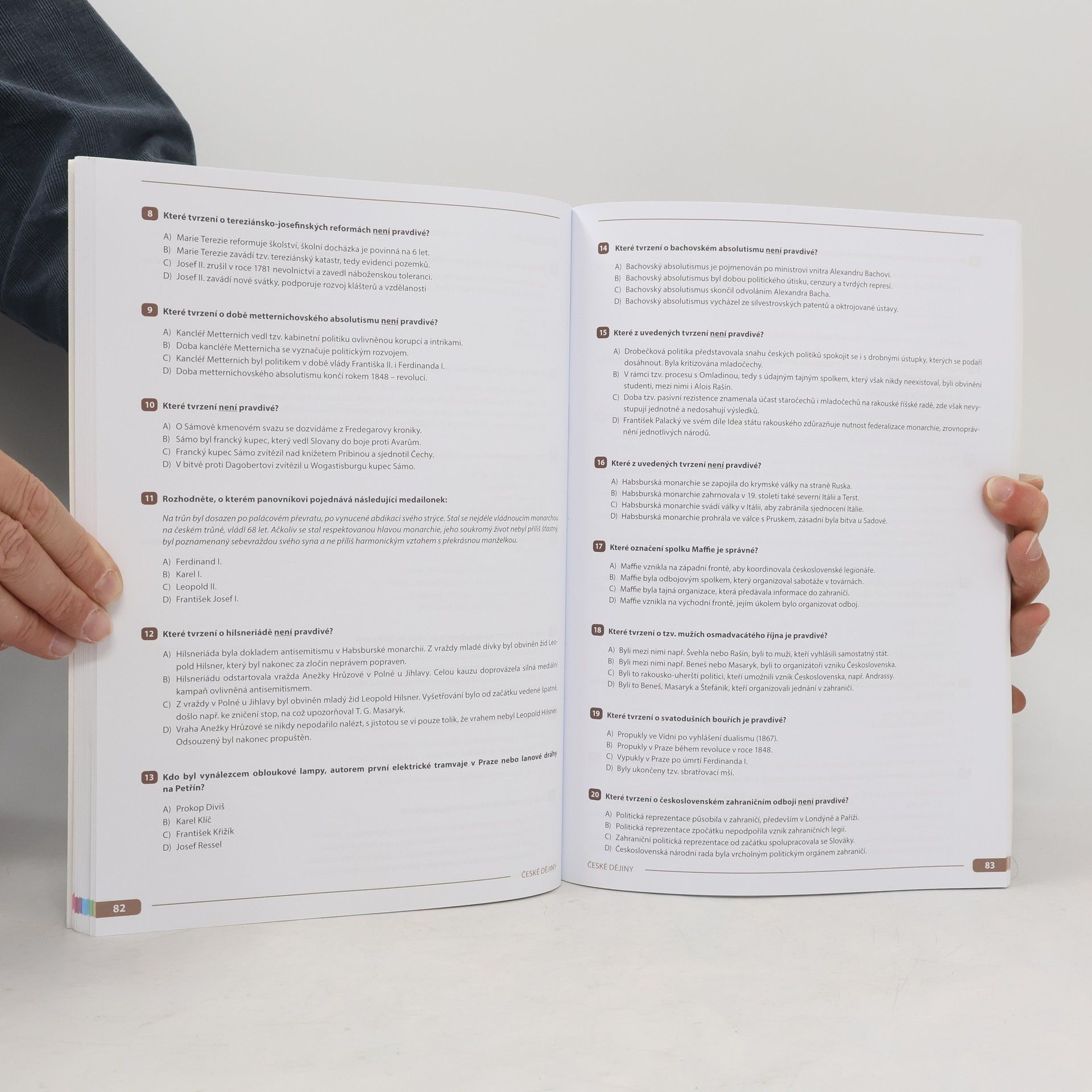 Various authors Přijímačky na VŠ v pohodě. Základy společenských věd