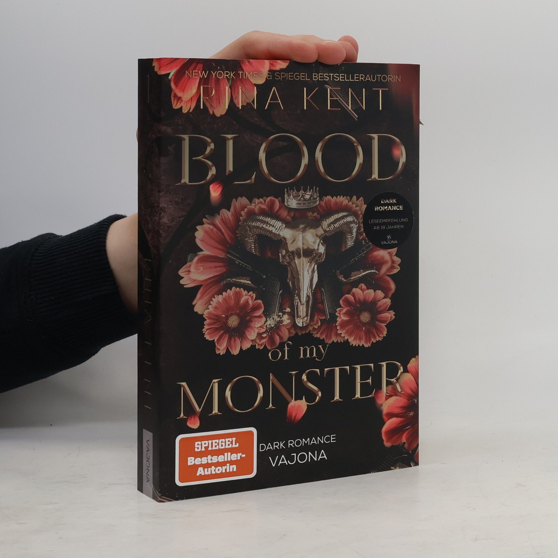 Rina Kent Monsters Trilogy - 1: Blood Of My Monster