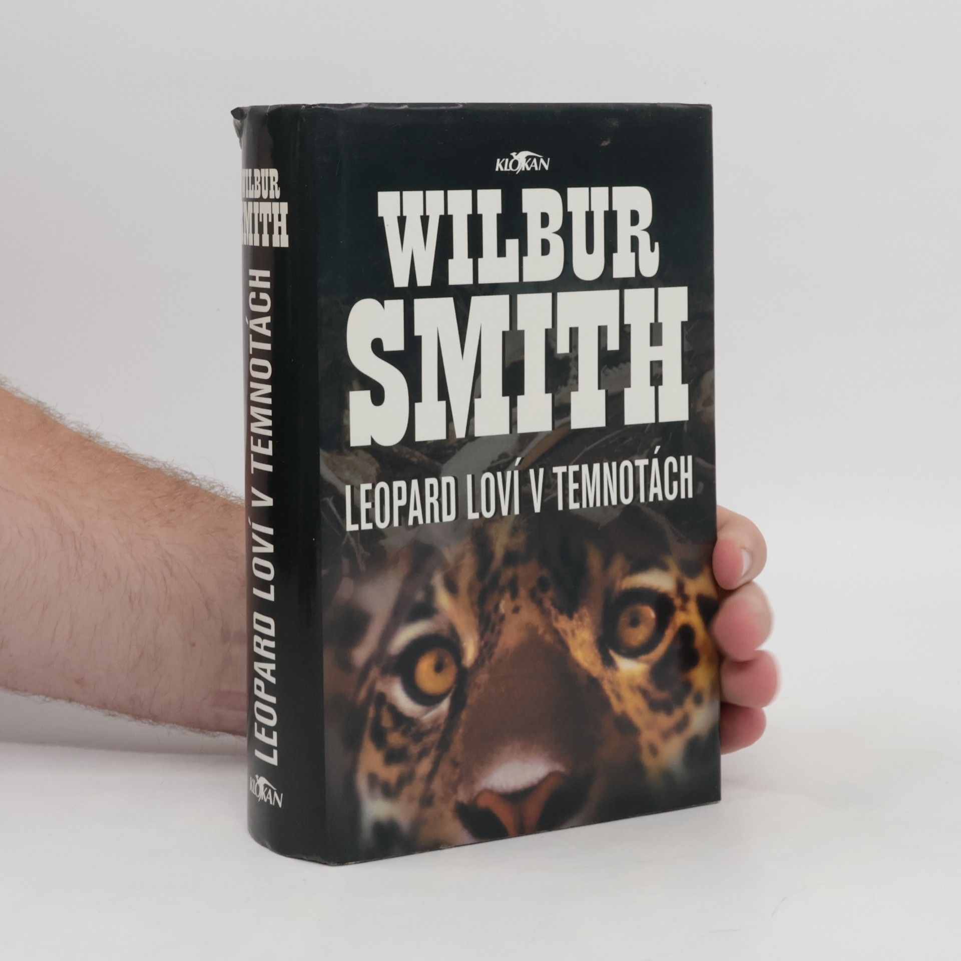 Wilbur A. Smith Leopard loví v temnotách