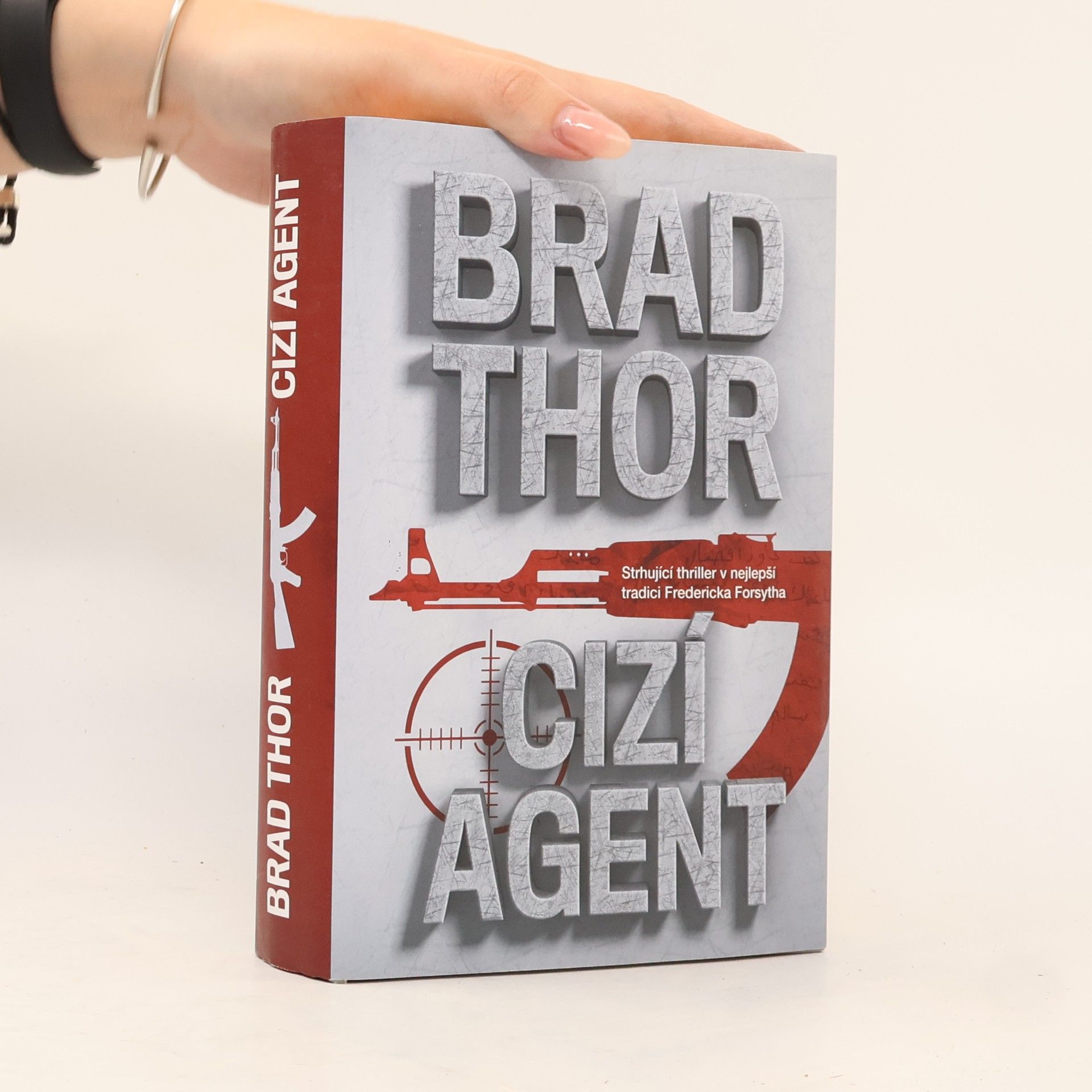 Brad Thor Cizí agent