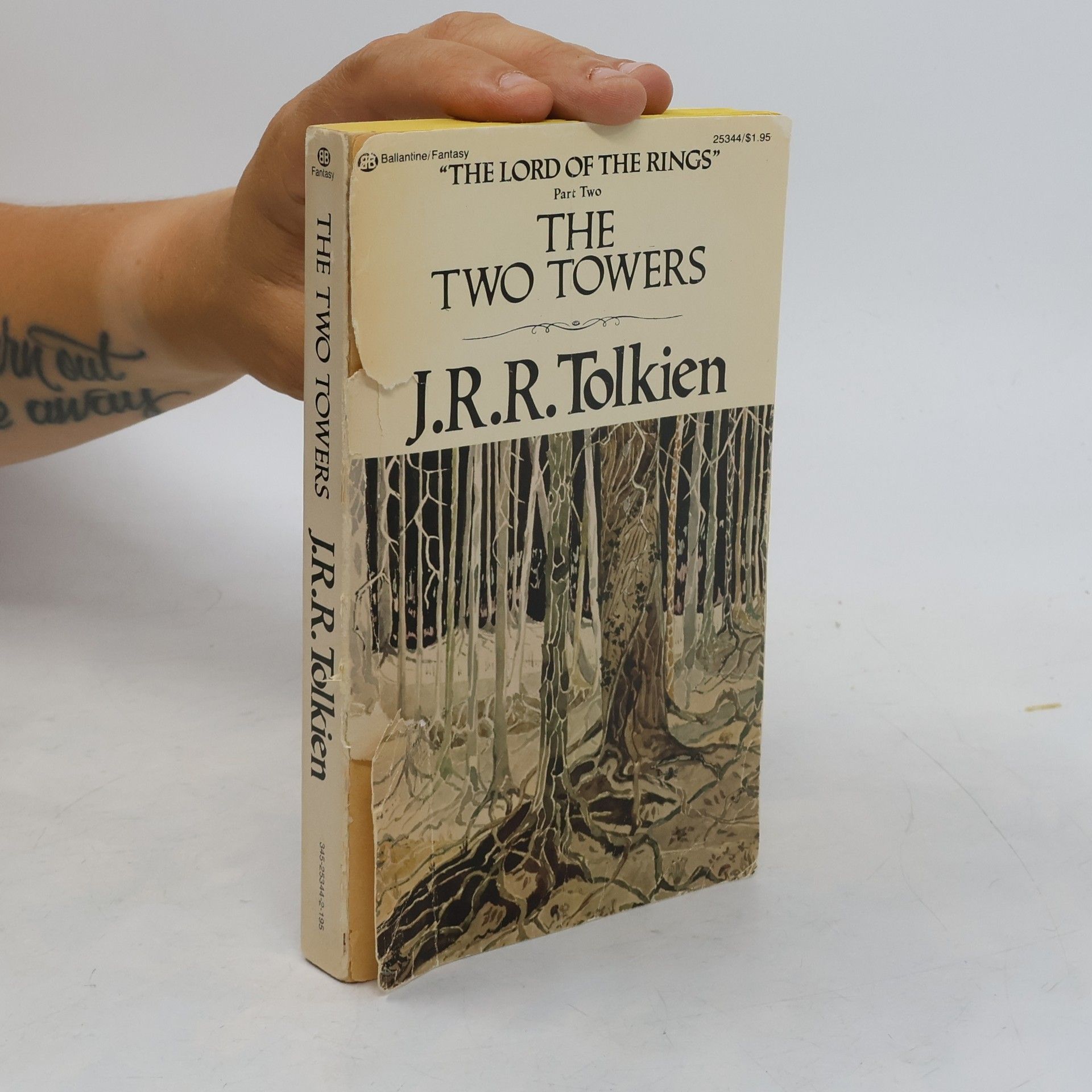 J. R. R. Tolkien The Lord of the Rings 2.