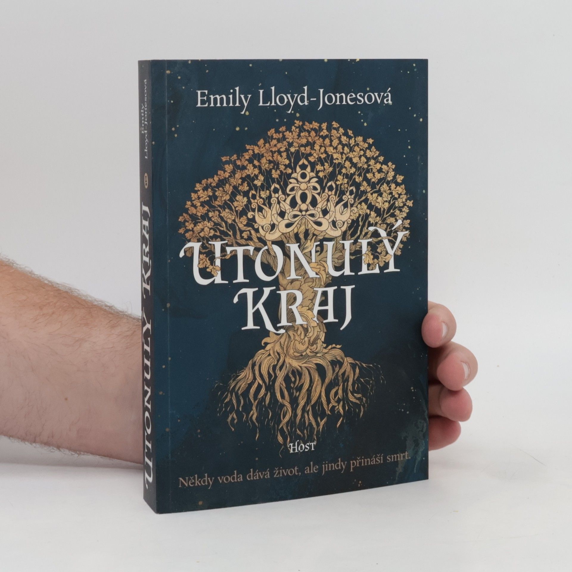 Emily Lloyd-Jones Utonulý kraj