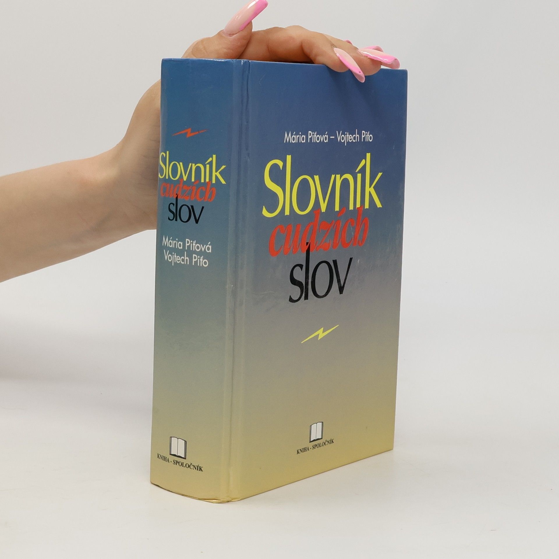 Mária Piťová Slovník cudzích slov