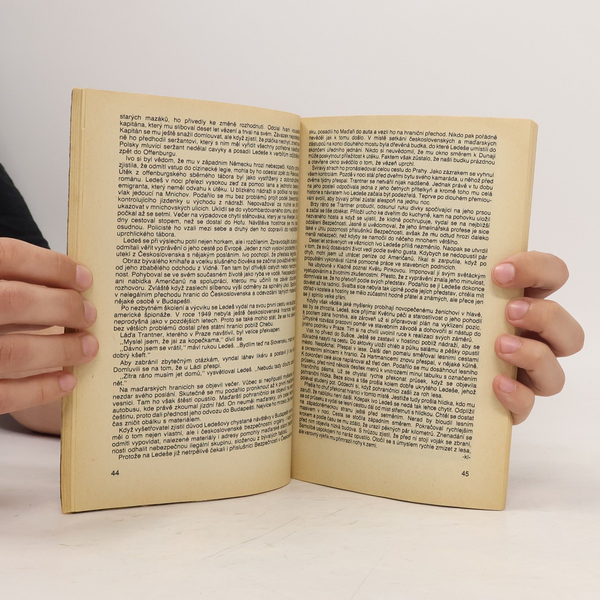 Autorenkollektiv Stop hranice. Pohraničník