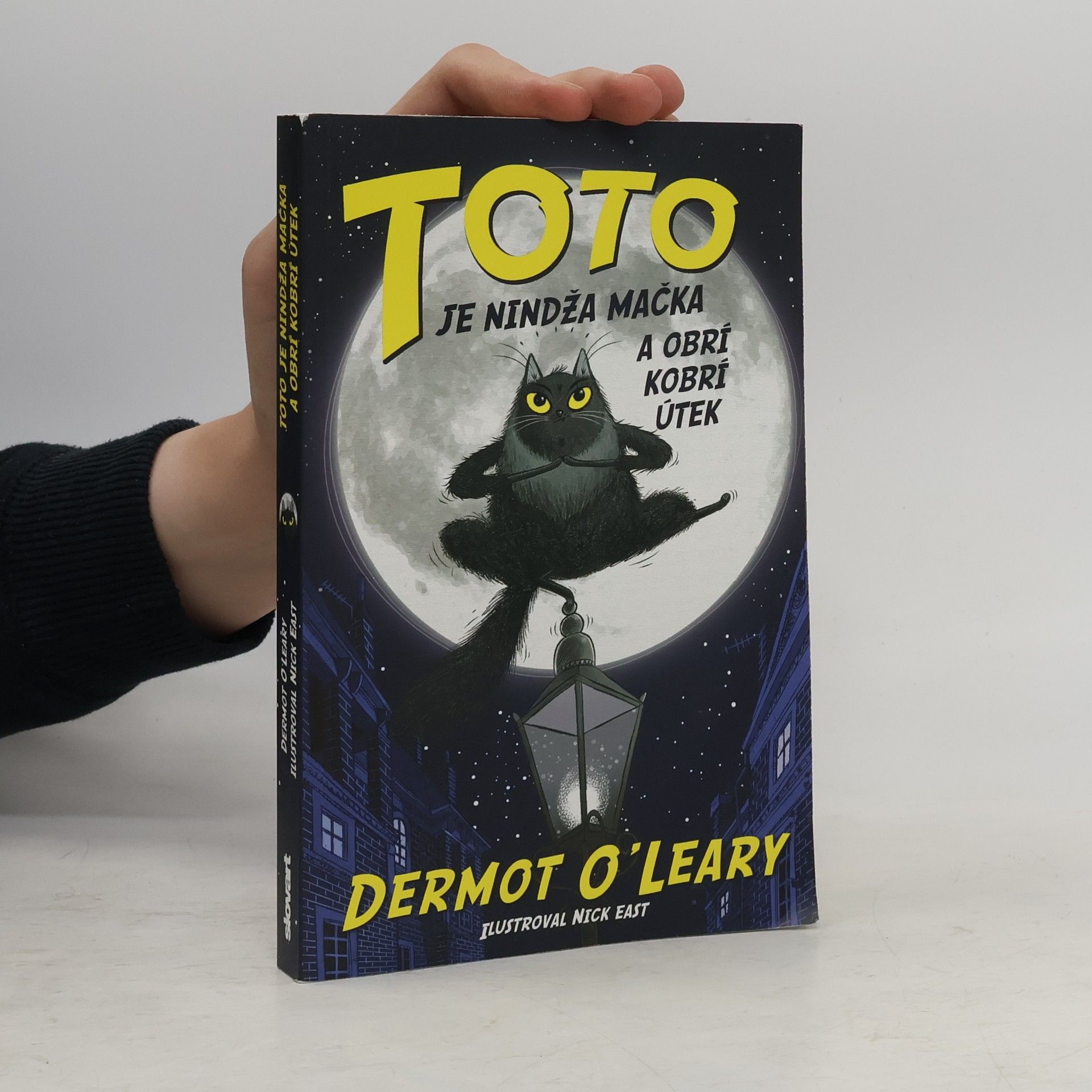 Dermot O\'Leary Toto je nindža mačka a obrí kobrí útek