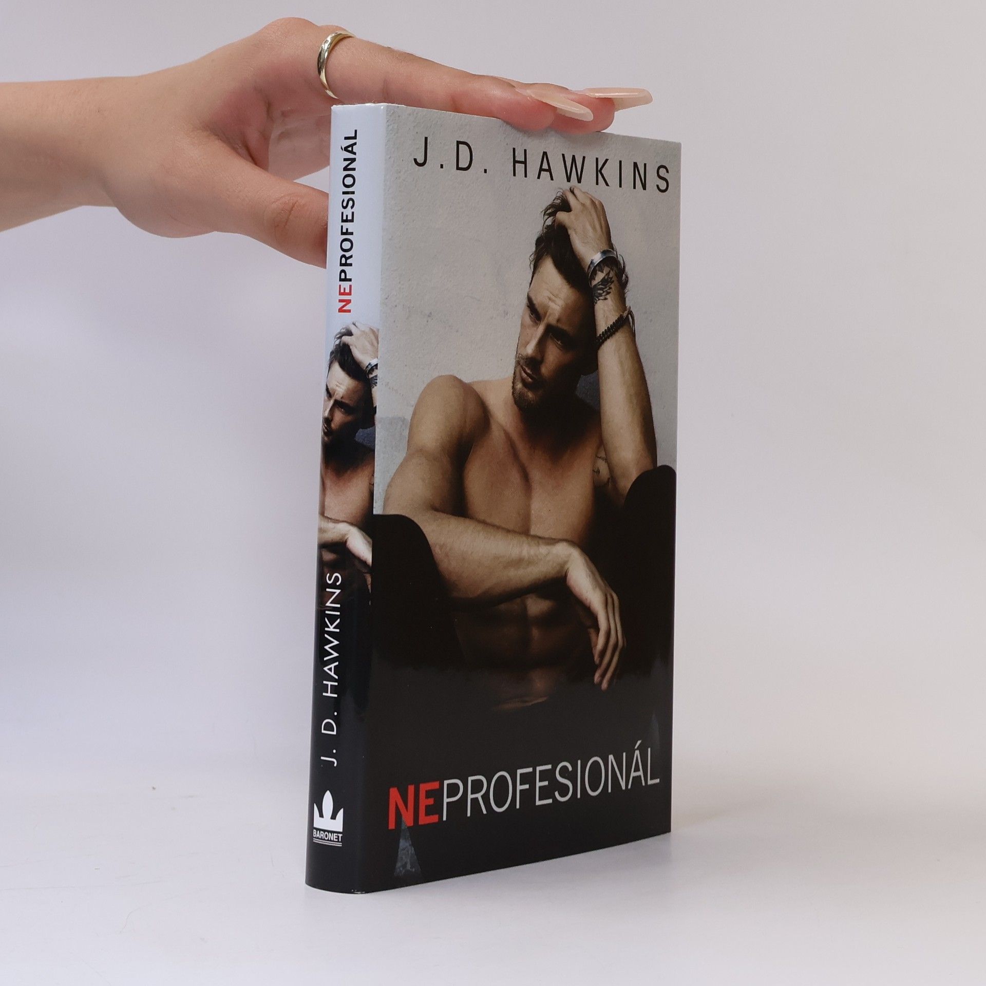 J. D. Hawkins Neprofesionál