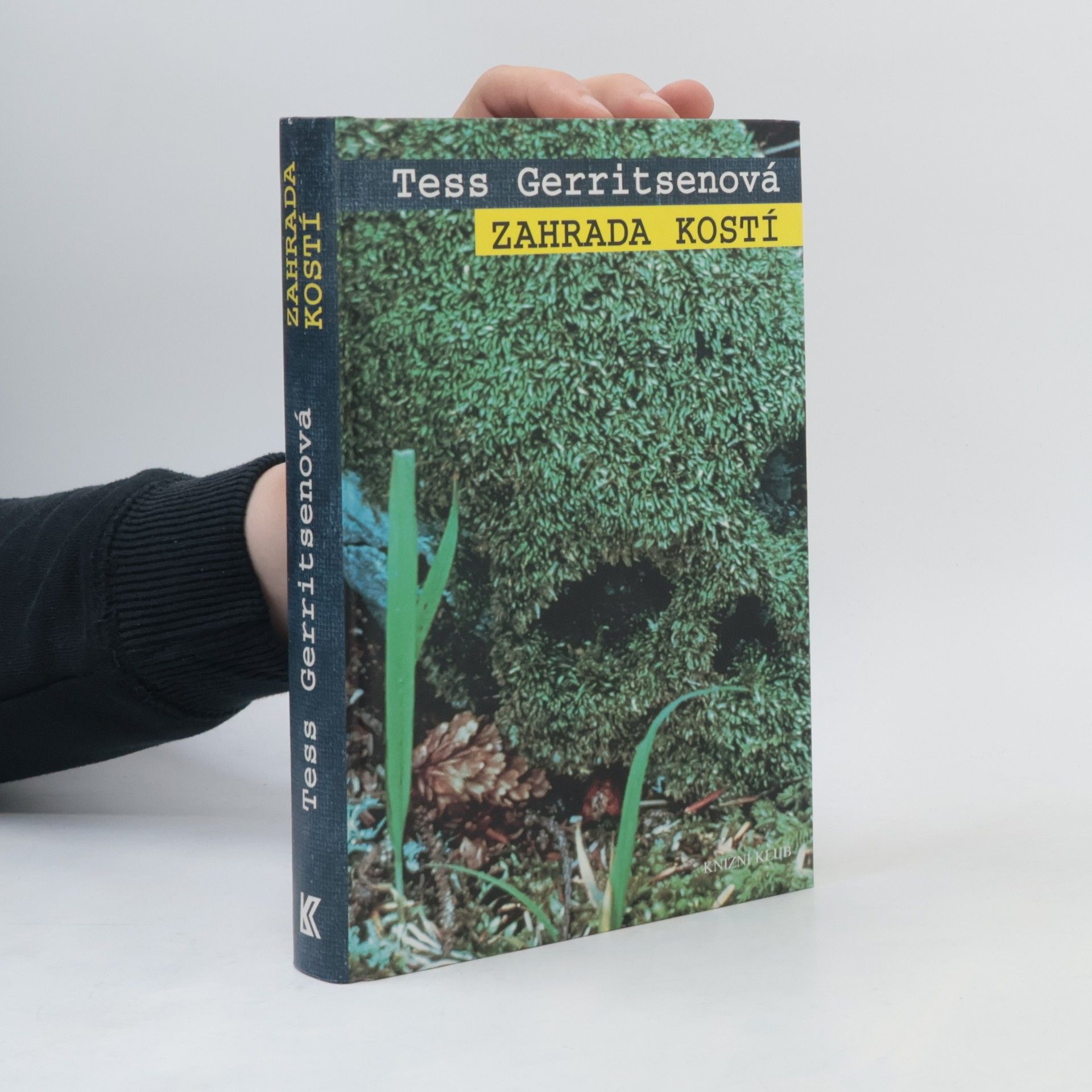 Tess Gerritsen Zahrada kostí