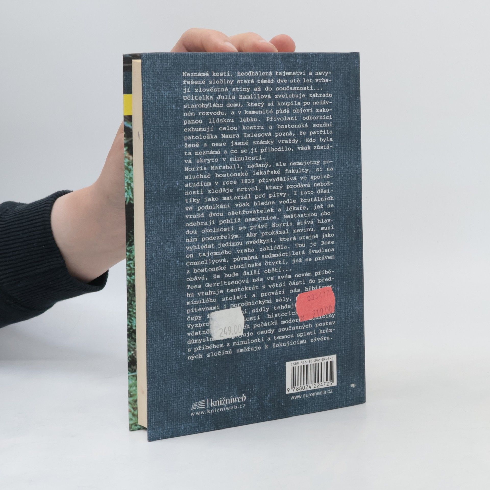Tess Gerritsen Zahrada kostí