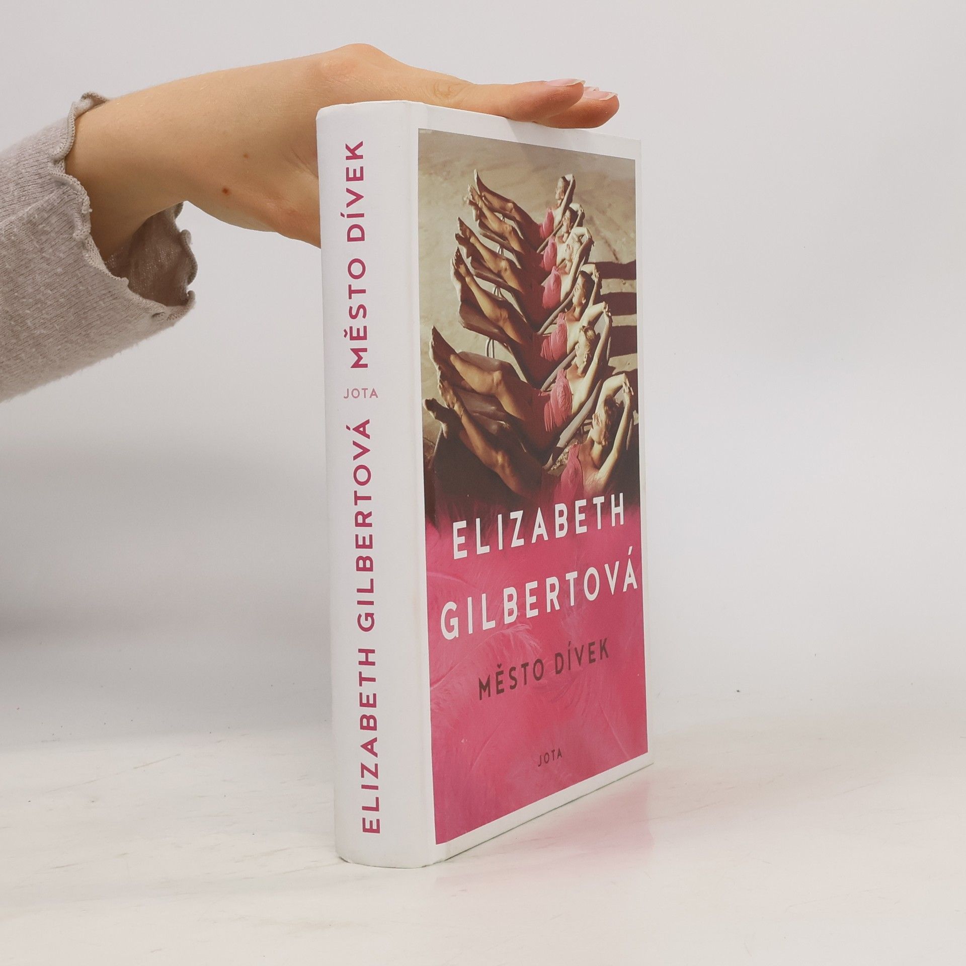 Elizabeth Gilbert Město dívek