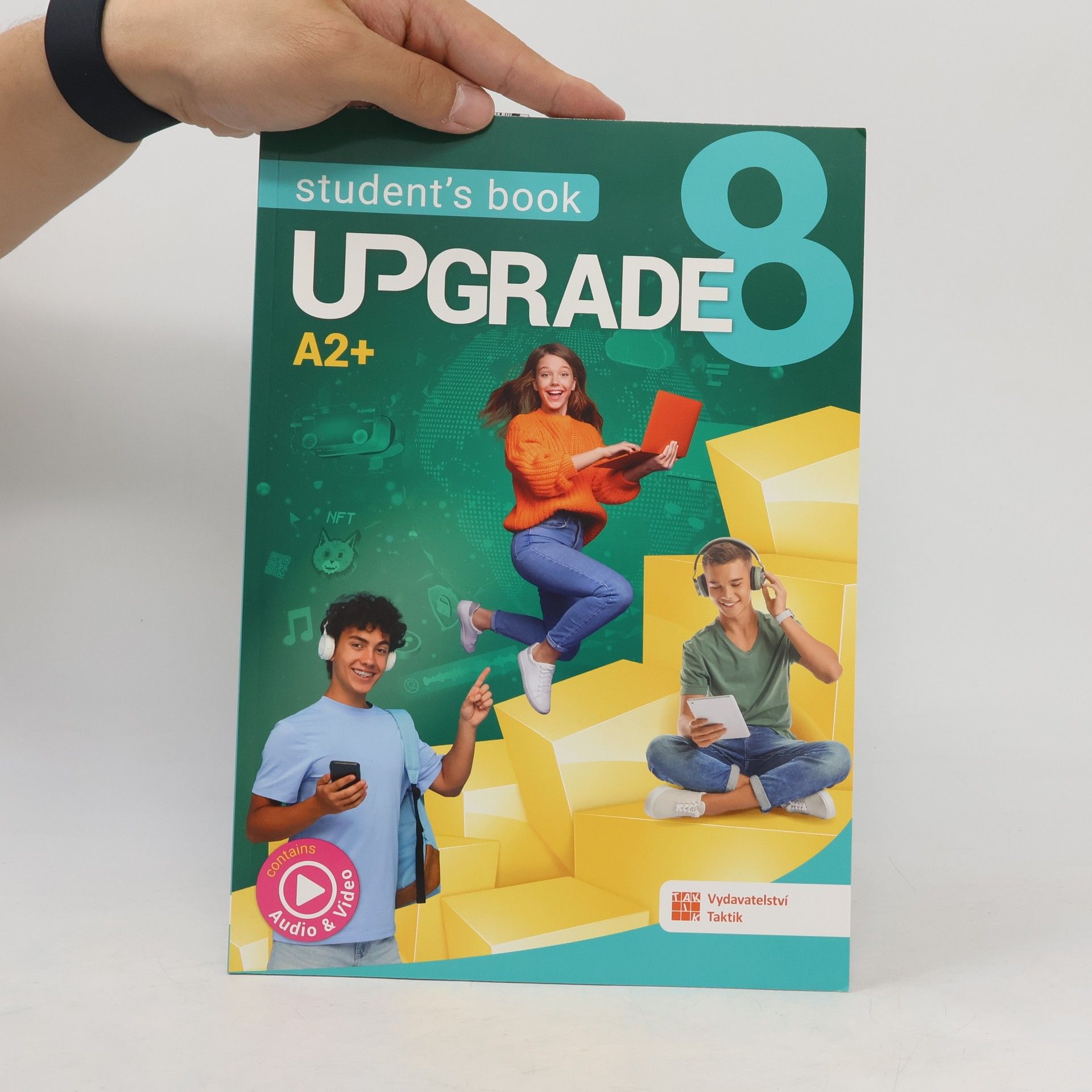 Various authors Upgrade 8. Student's Book A2+