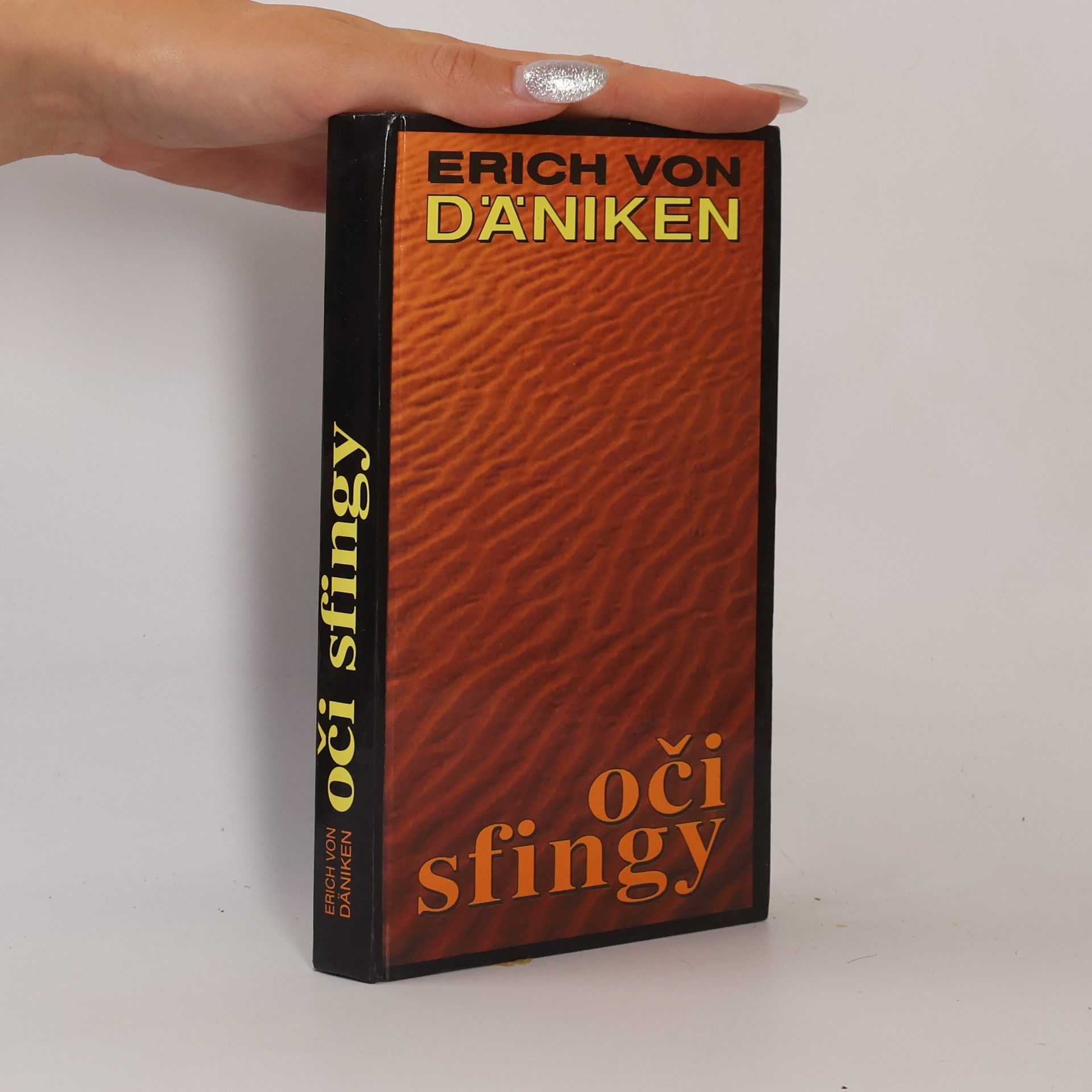 Erich von Däniken Oči sfingy