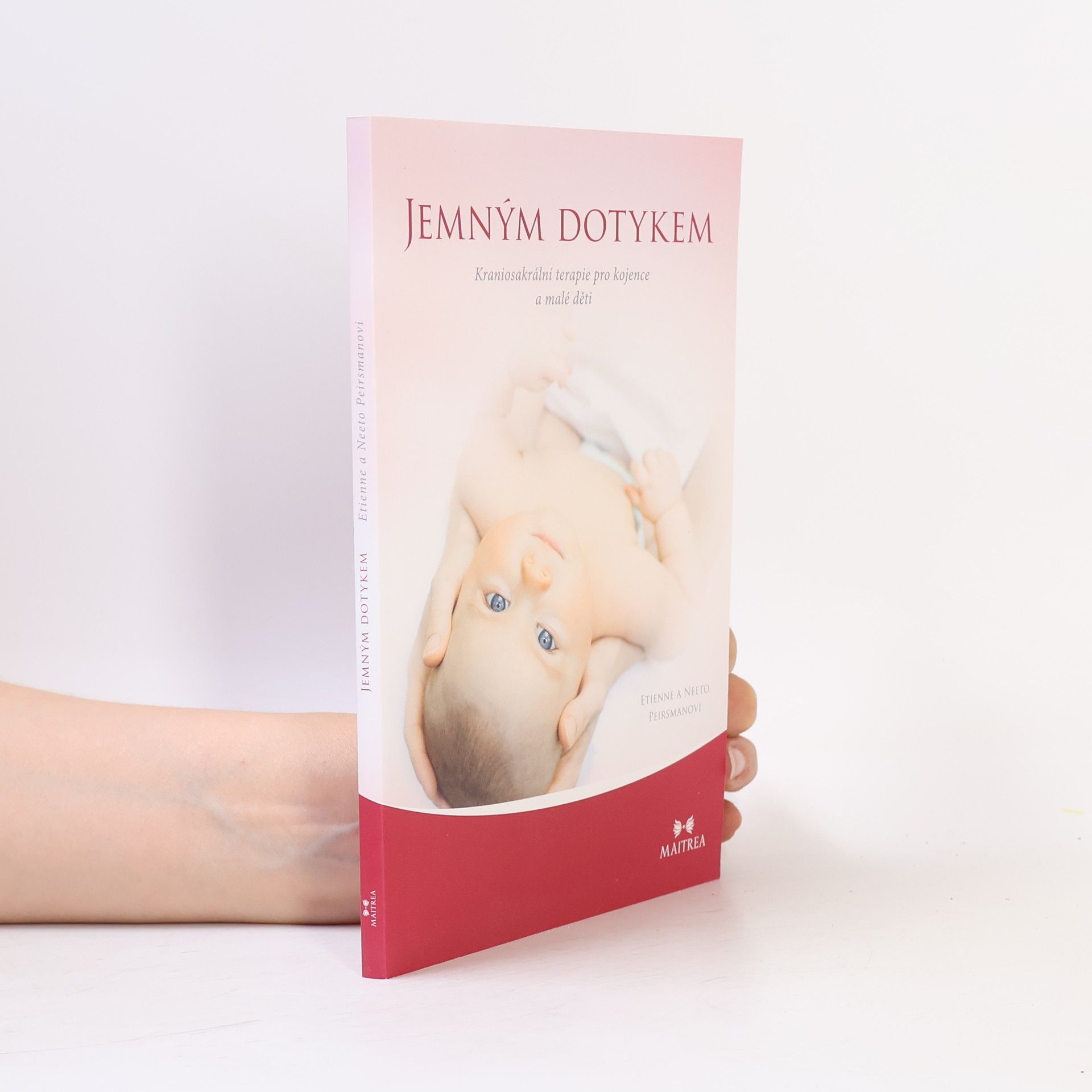 Jemným dotykem: Kraniosakrální terapie pro kojence a malé děti