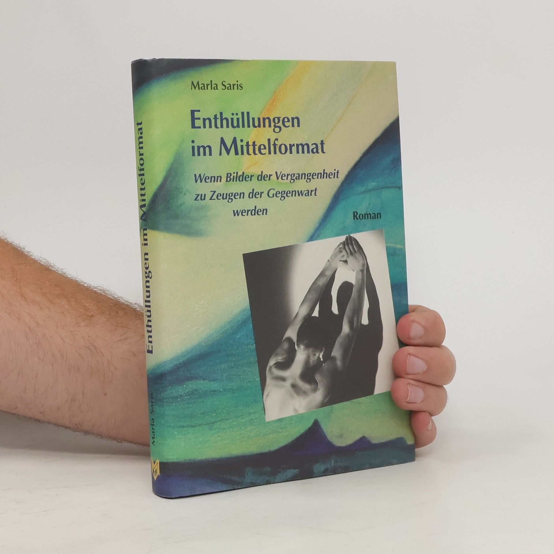Marla Saris Enthüllungen im Mittelformat
