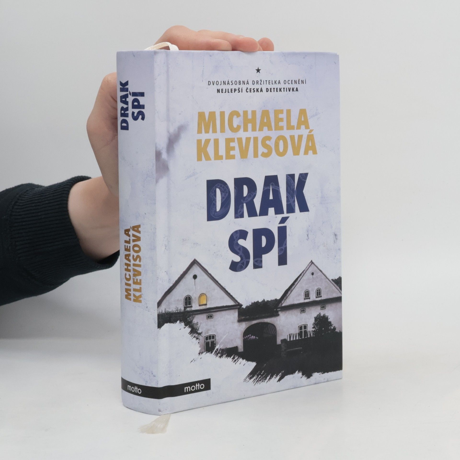 Michaela Klevisová Drak spí