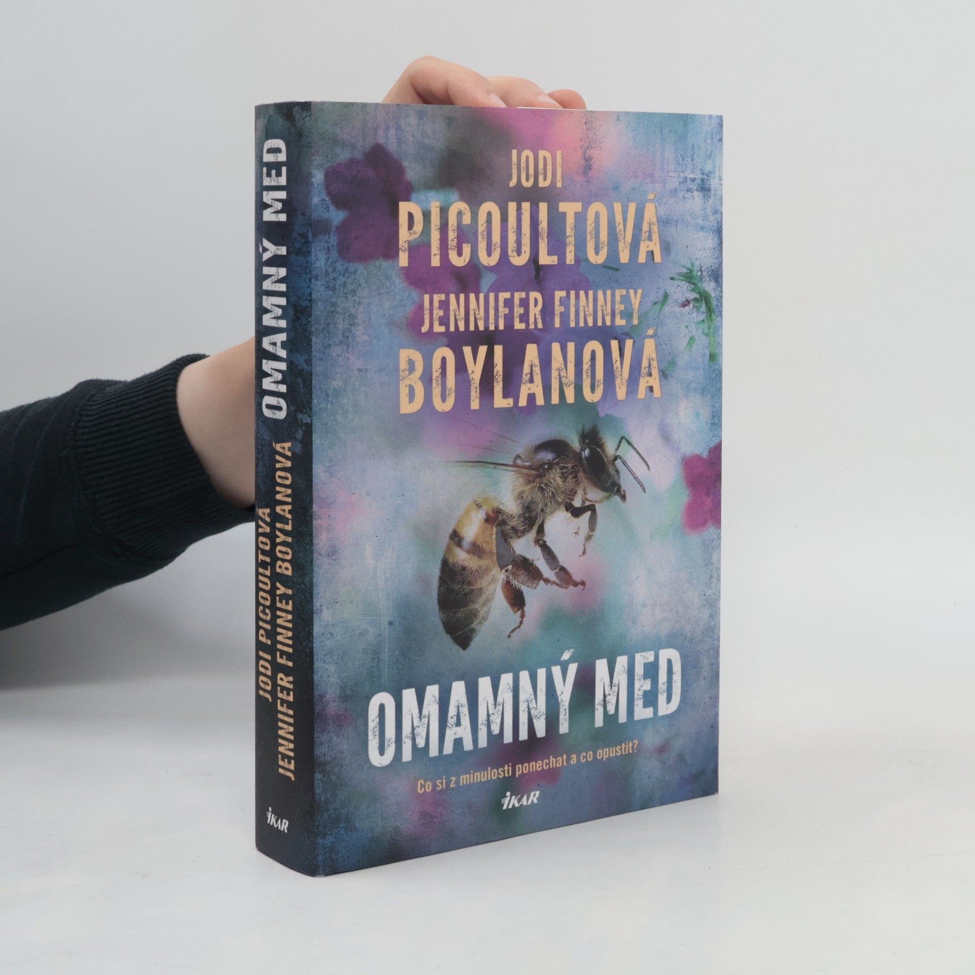 Jennifer Finneyová Boylanová  Omamný med