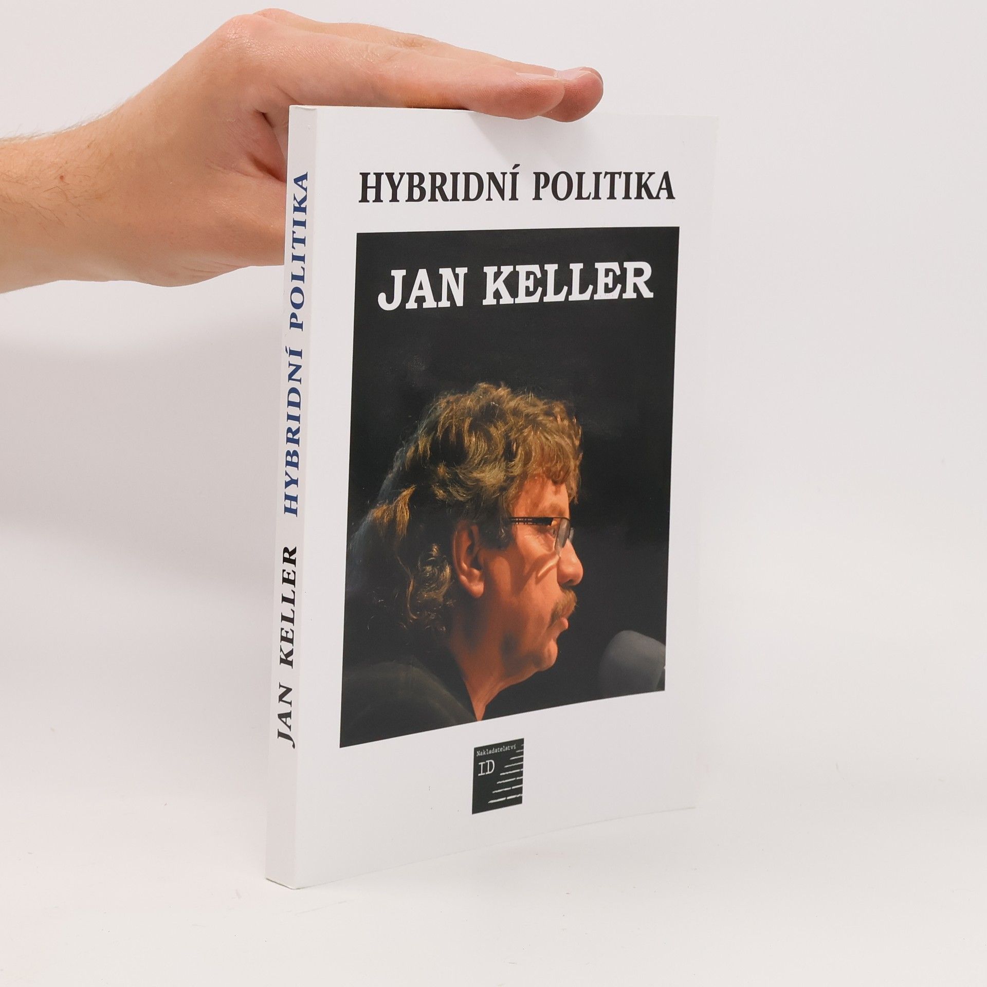 Hybridní politika